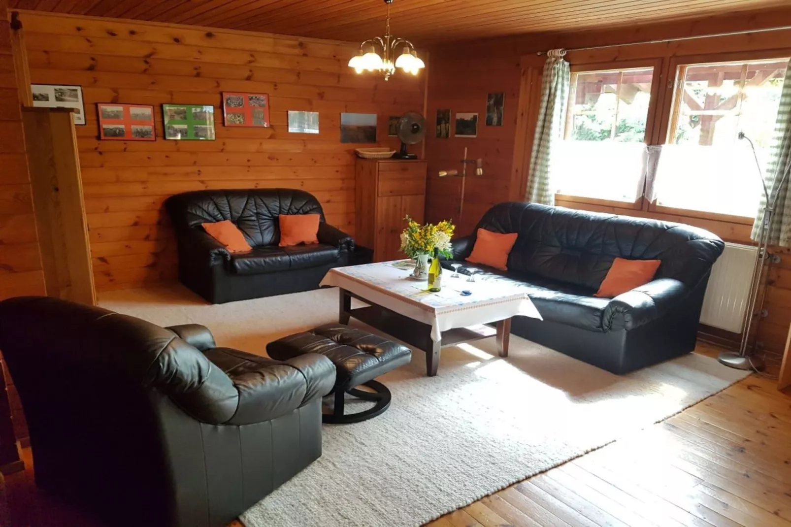 34932-Living room