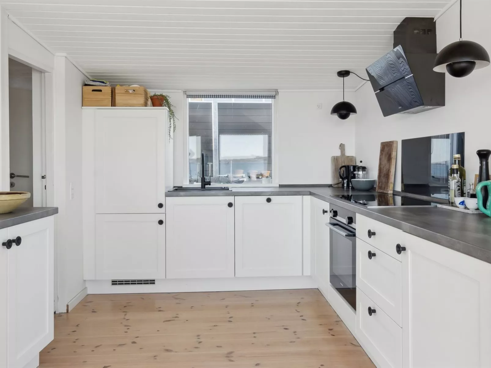 "Solbritt" - 30m from the sea-Drinnen
