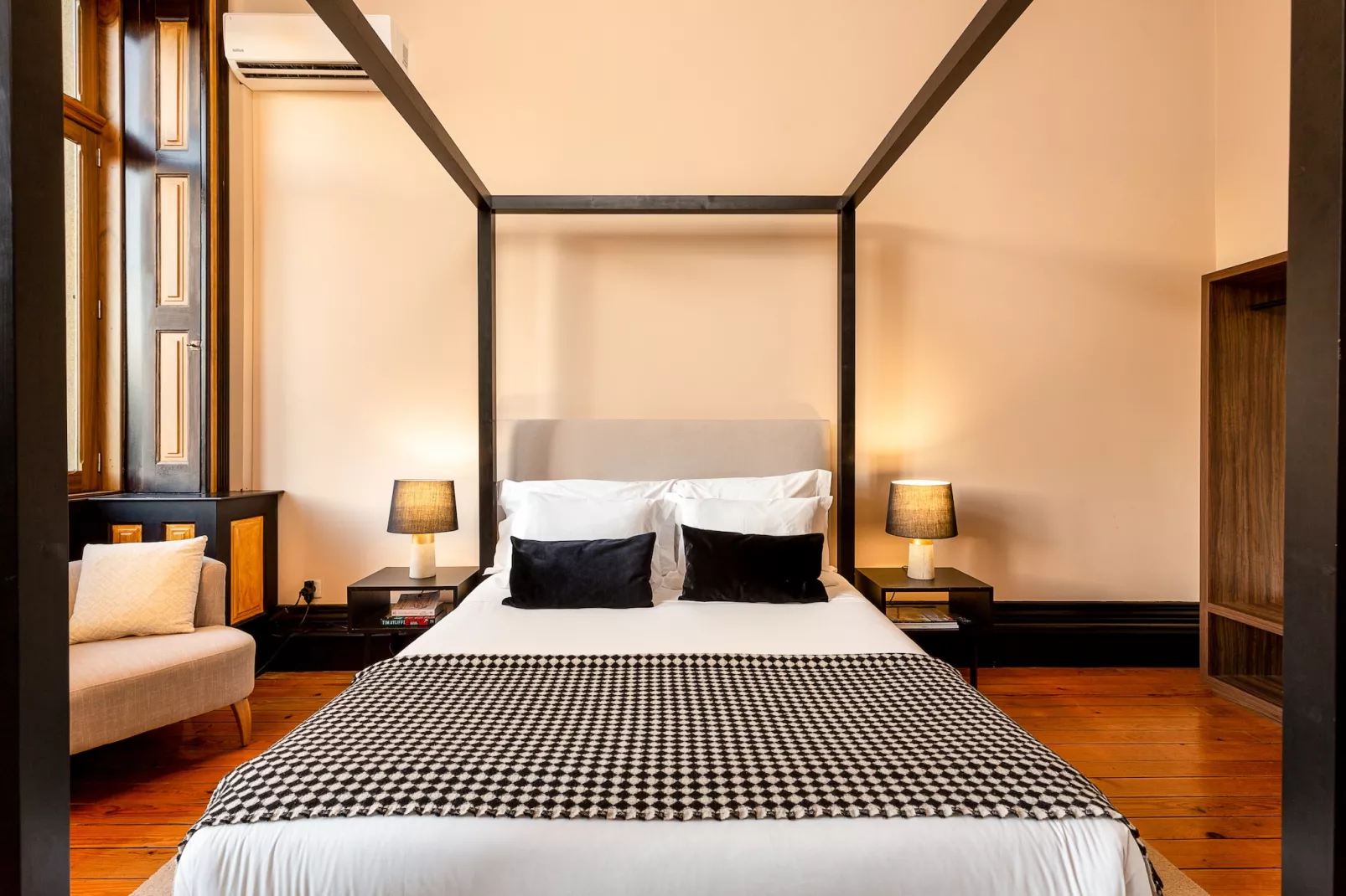 YOUROPO - Bolhão 1A-Schlafzimmer
