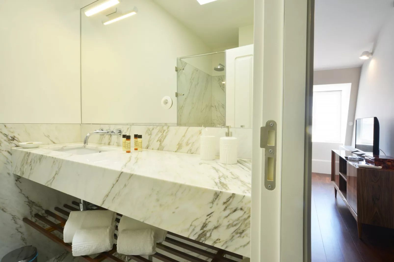 YOUROPO - Market 4B-Bathroom