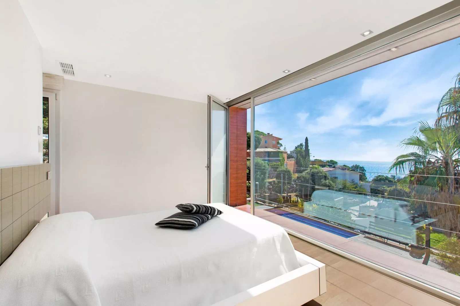 Cristina-Bedroom