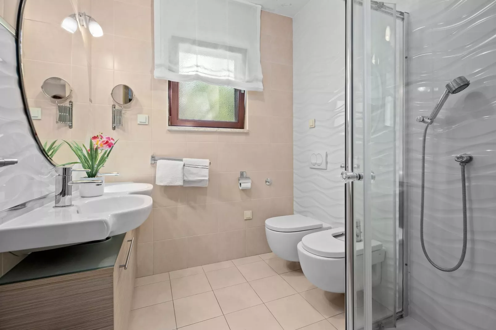Anamar - Three Bedroom Apartment-Bathroom