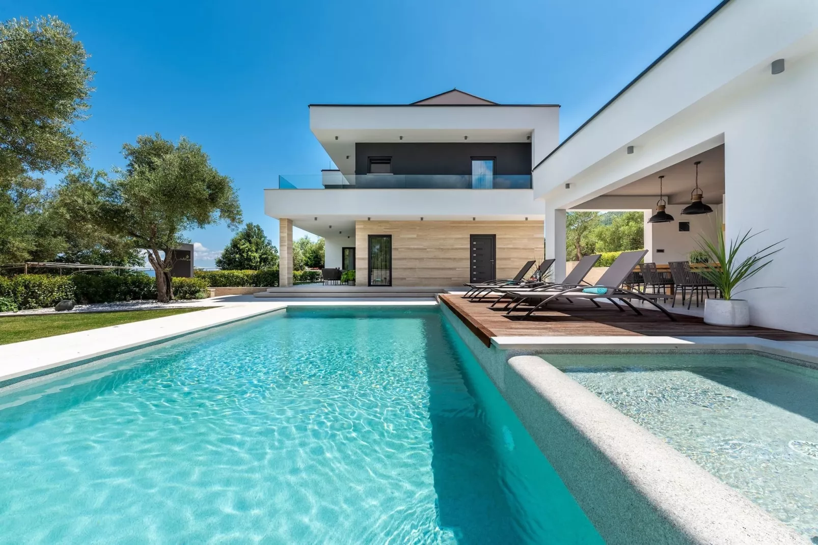 Luxurious Villa Laurea-Pool