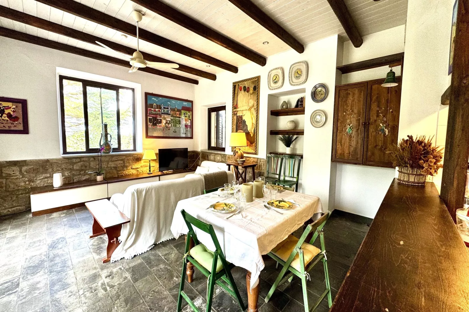 Villa Castelbuono-Living room