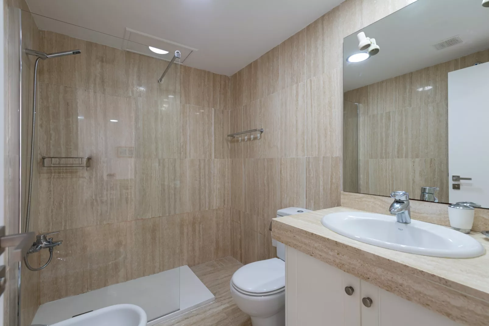 Blue Sea I-Bathroom