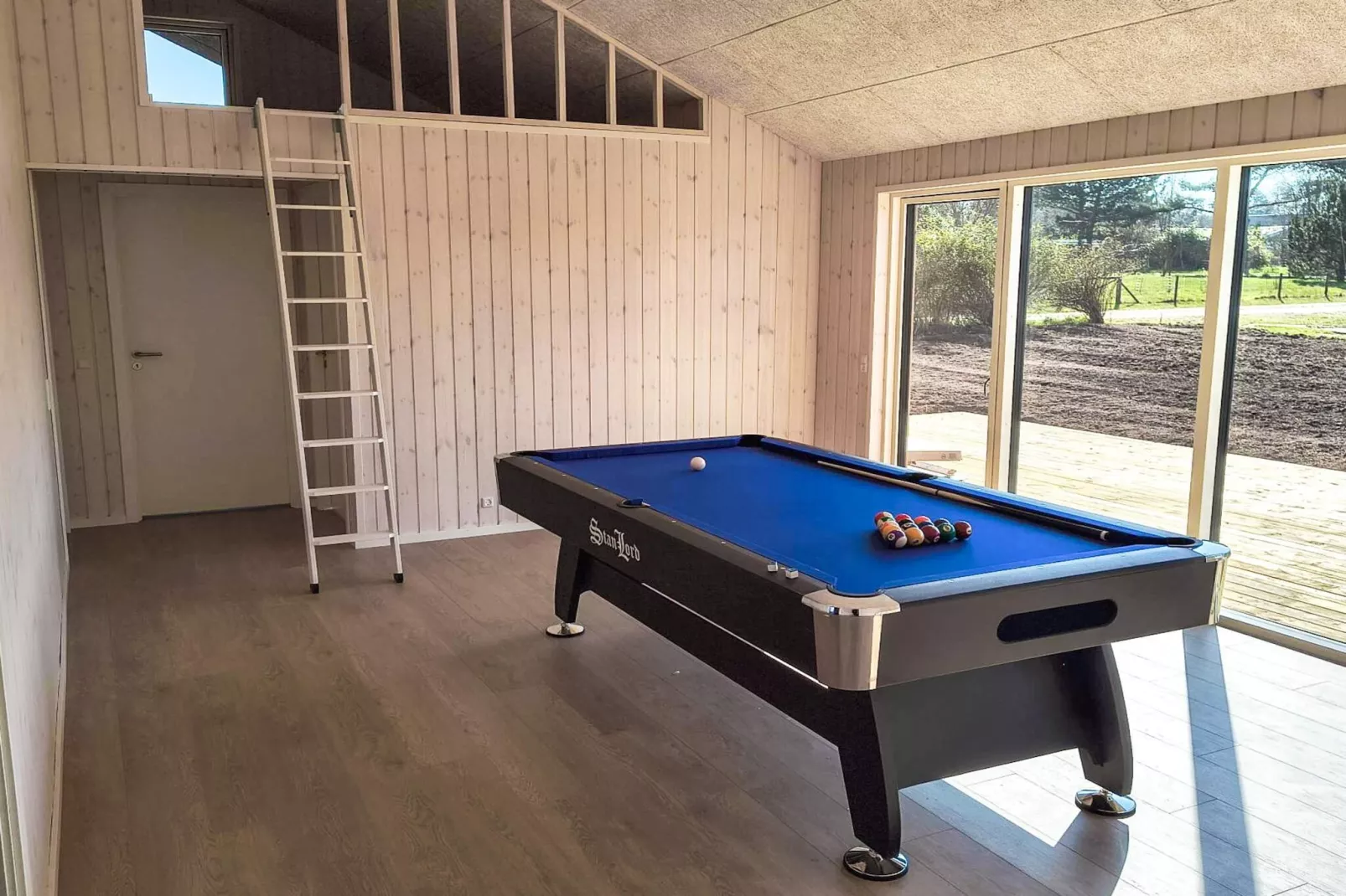 5 star holiday home in Humble-Indoor