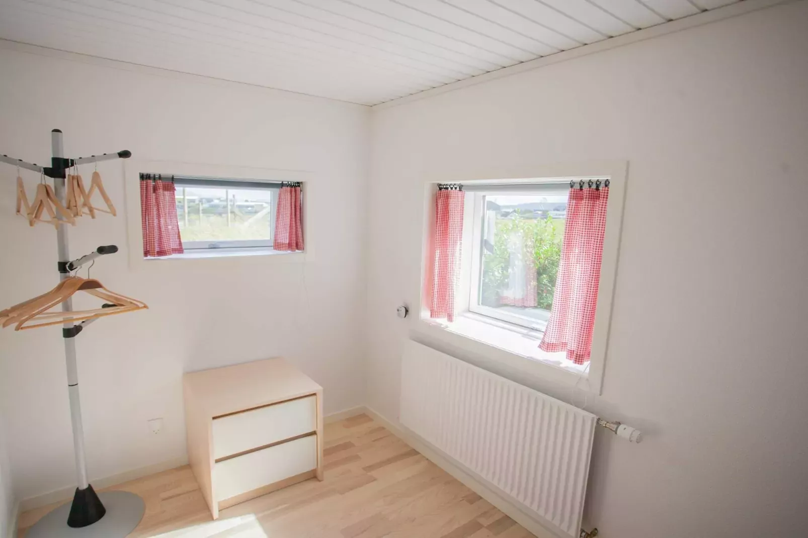 Idyllic holiday home with private garden-Indoor