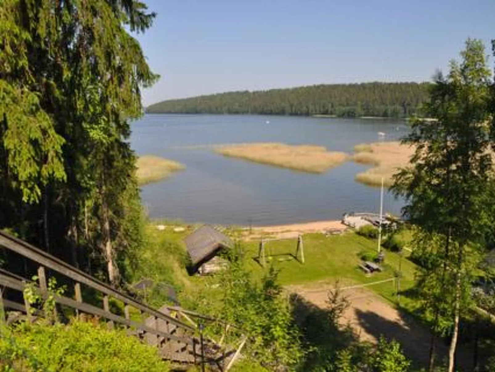 Villa vuorikotka-Outside