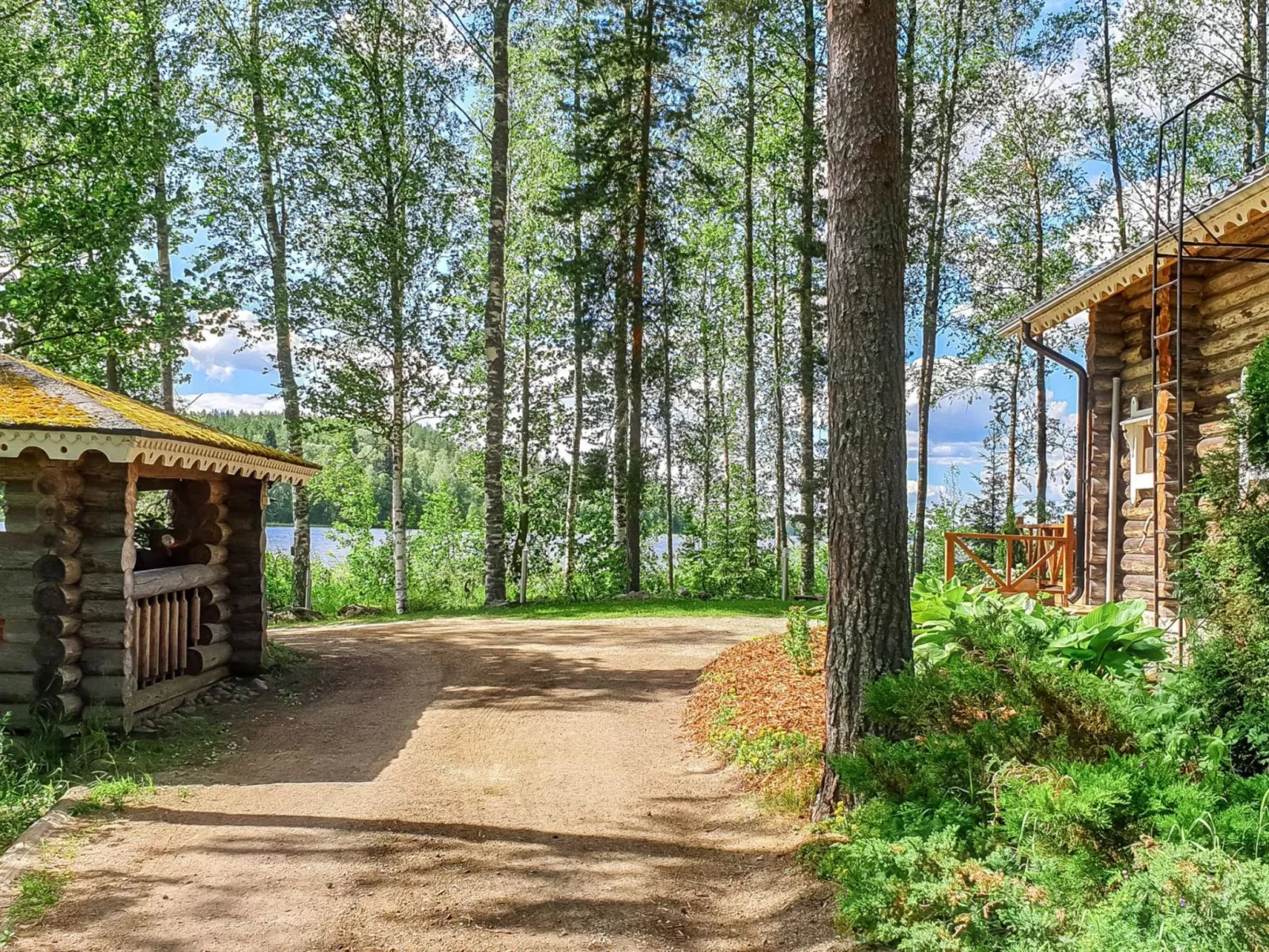 Matruusin majakka-Outside