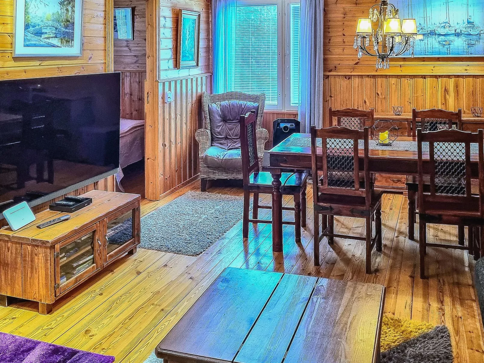 Minervahovi-Drinnen