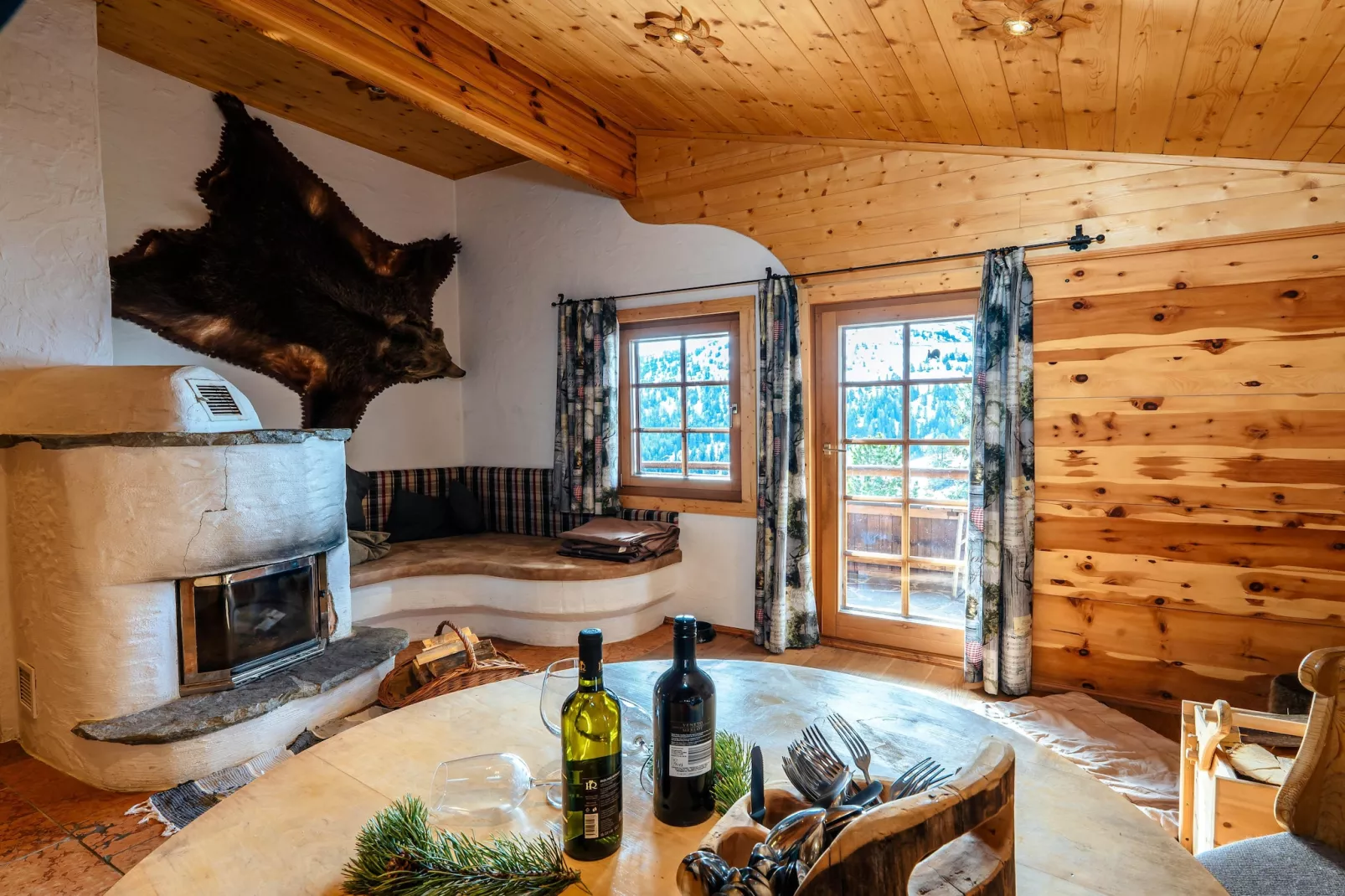 Edelweisshütte-Dining room