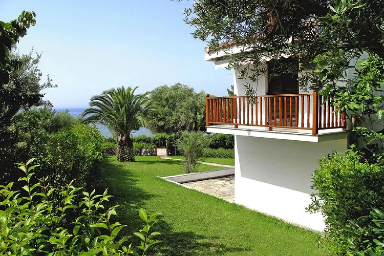 Holiday homes Trikorfo Beach, Gerakini-Panorama Junior, pax 2-4-Gardens summer