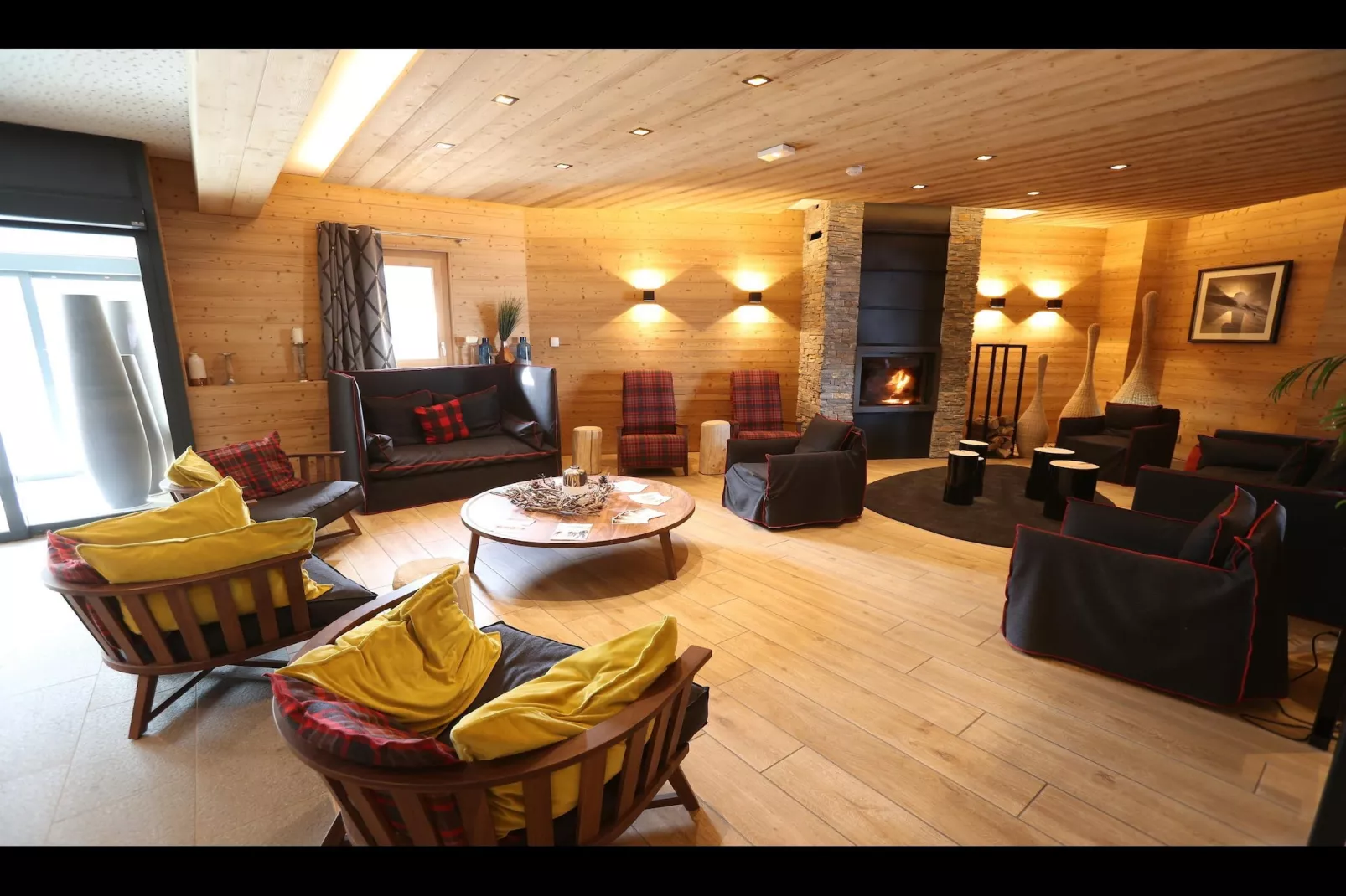 LES MENUIRES_S12V-Living room