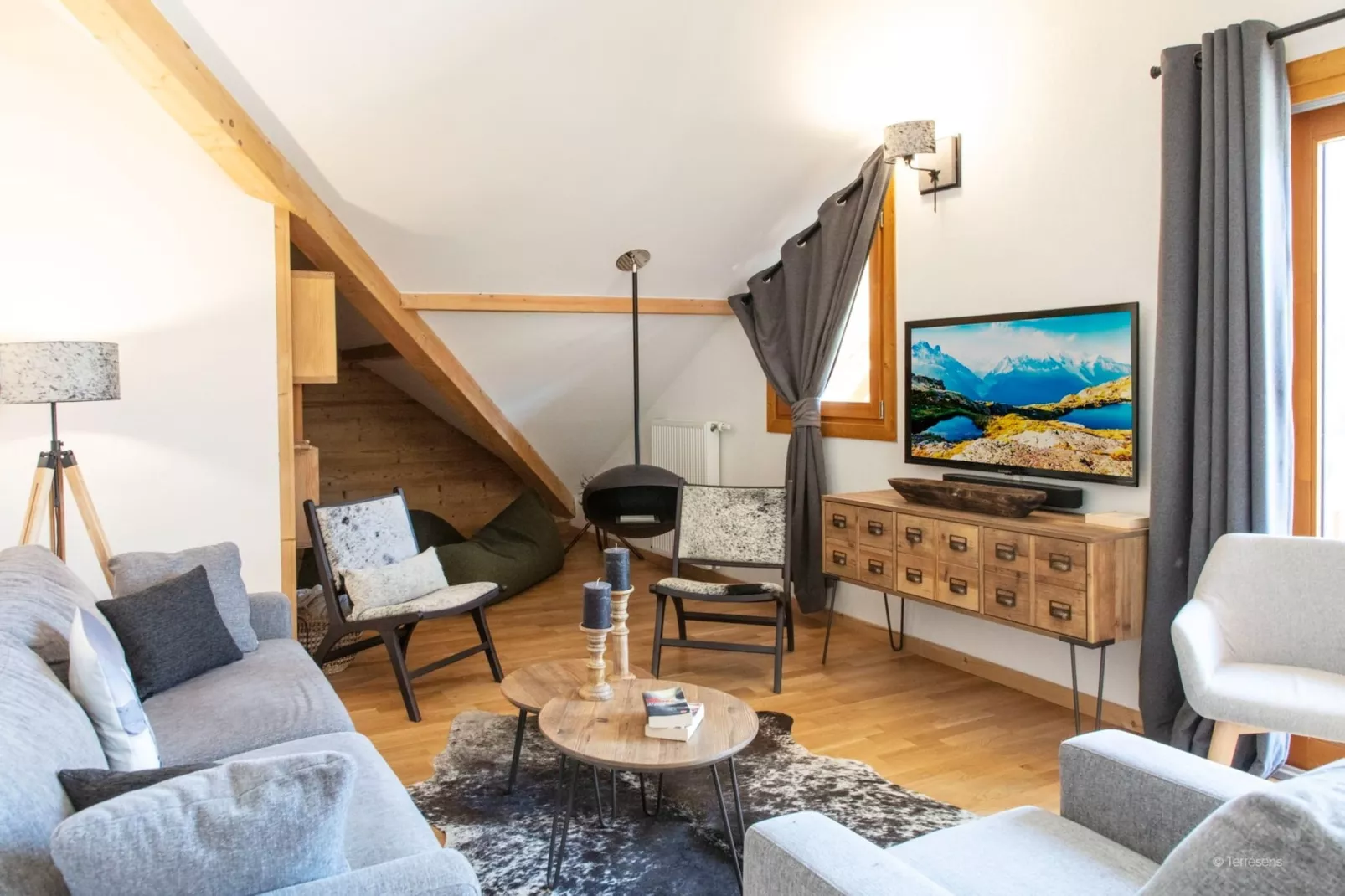 VAUJANY Edelweiss-A26P-Living room