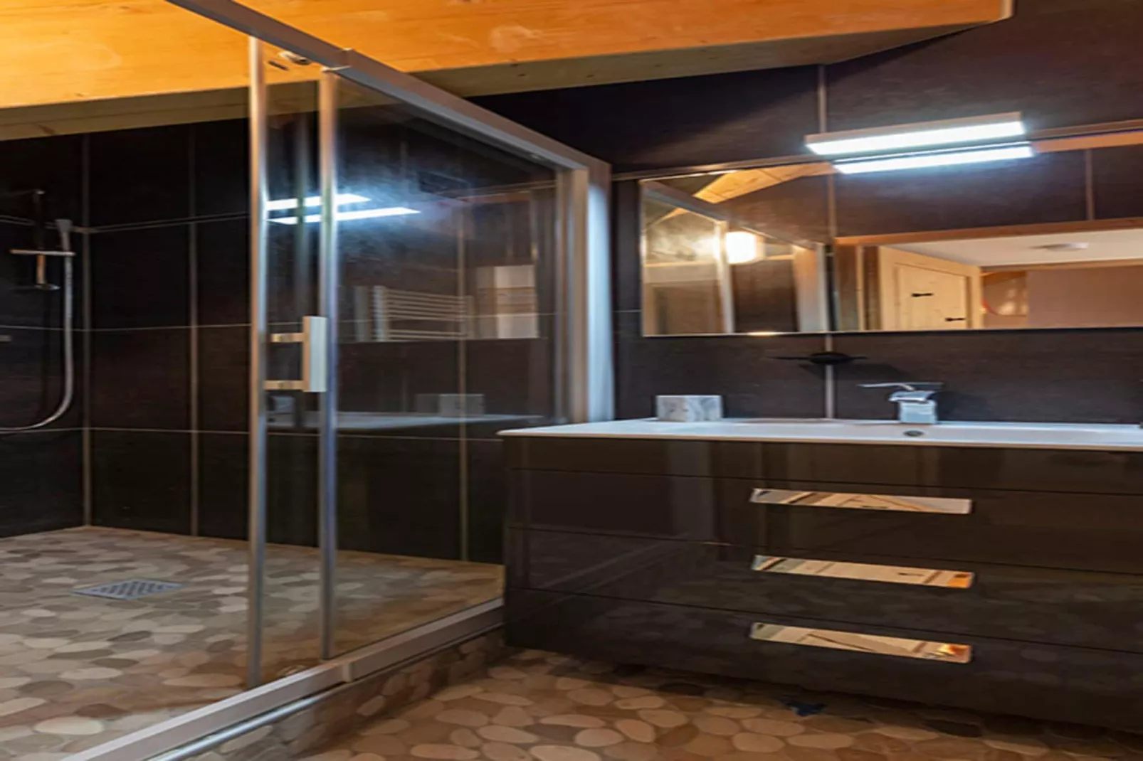 VAUJANY Les Améthystes -A38P-Bathroom