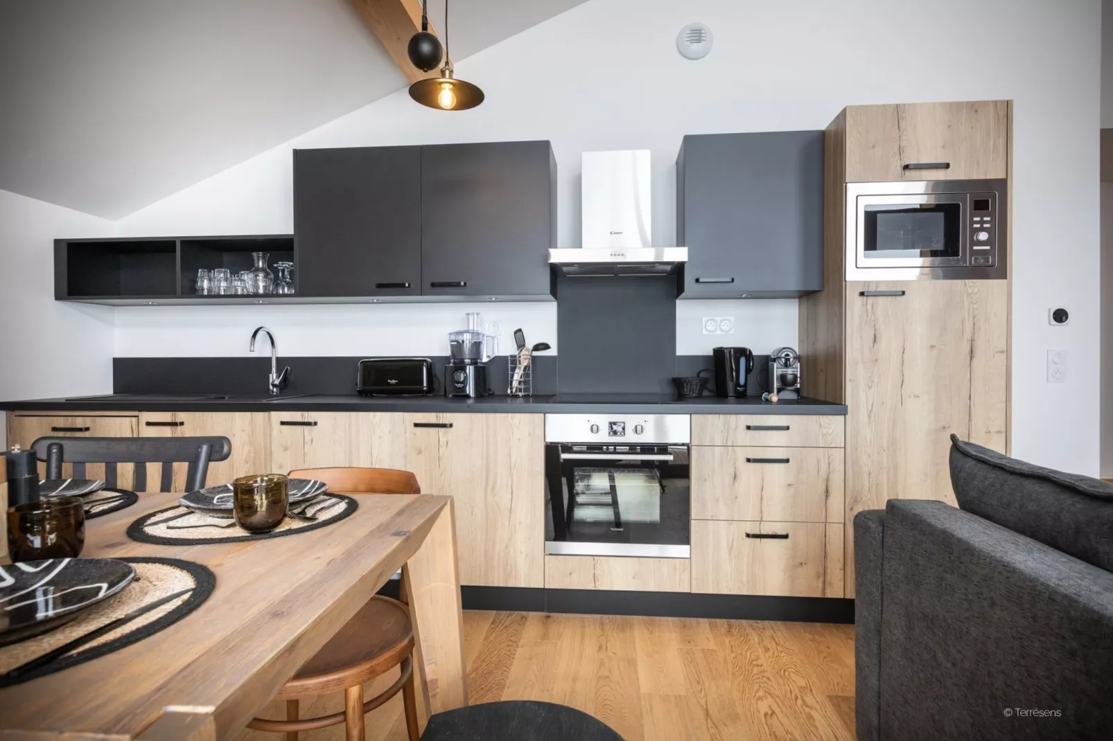 LES SAISIES L’Altaréna-A24S-Kitchen