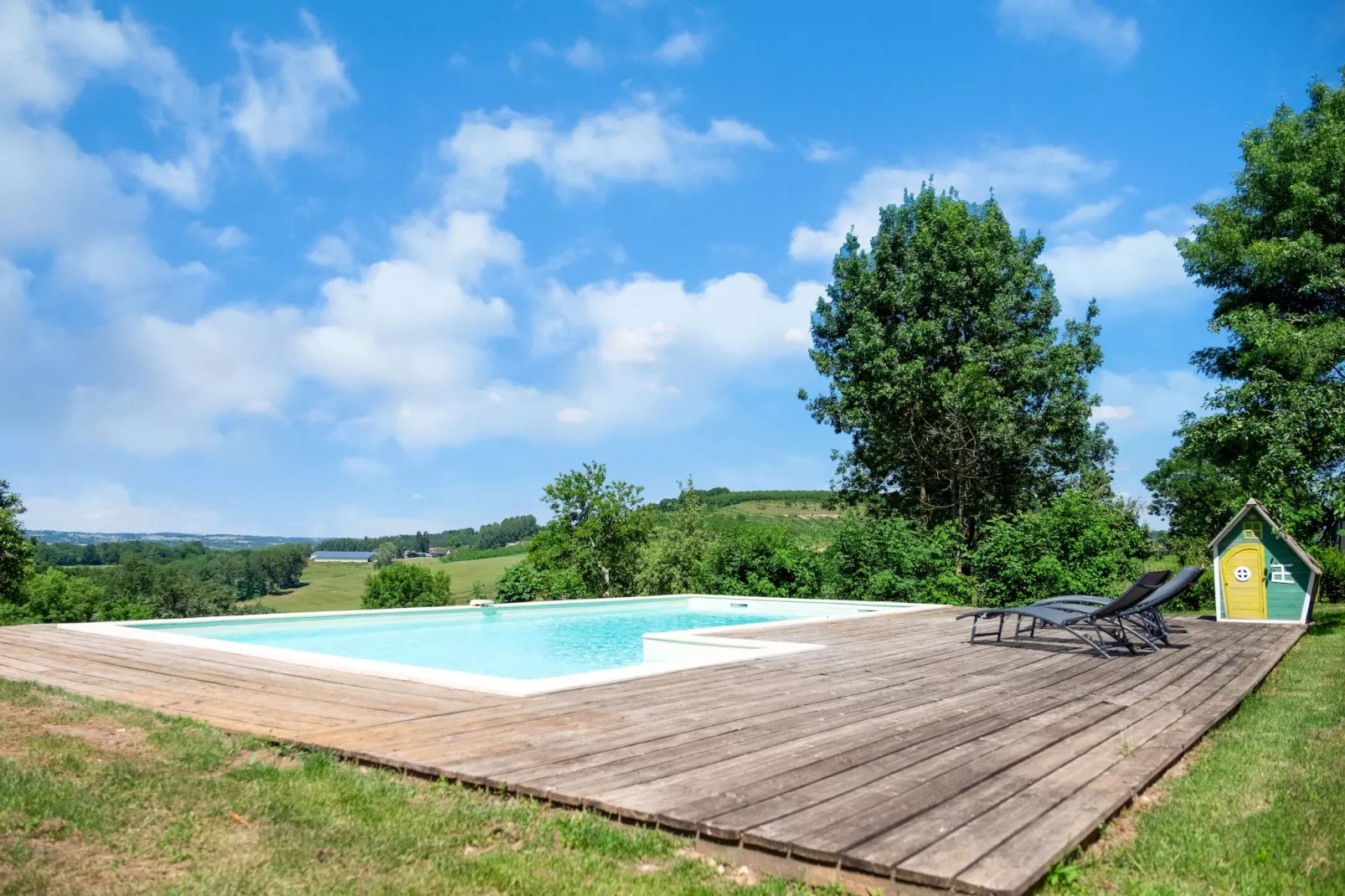 Maison de charme avec piscine à Coubejours-Pool