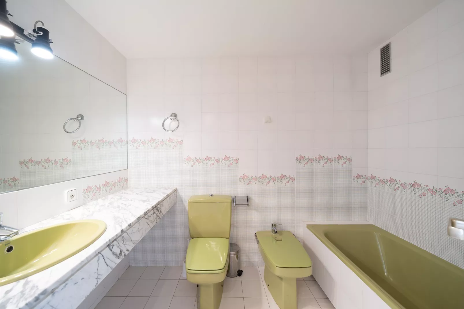 Greta-Bathroom