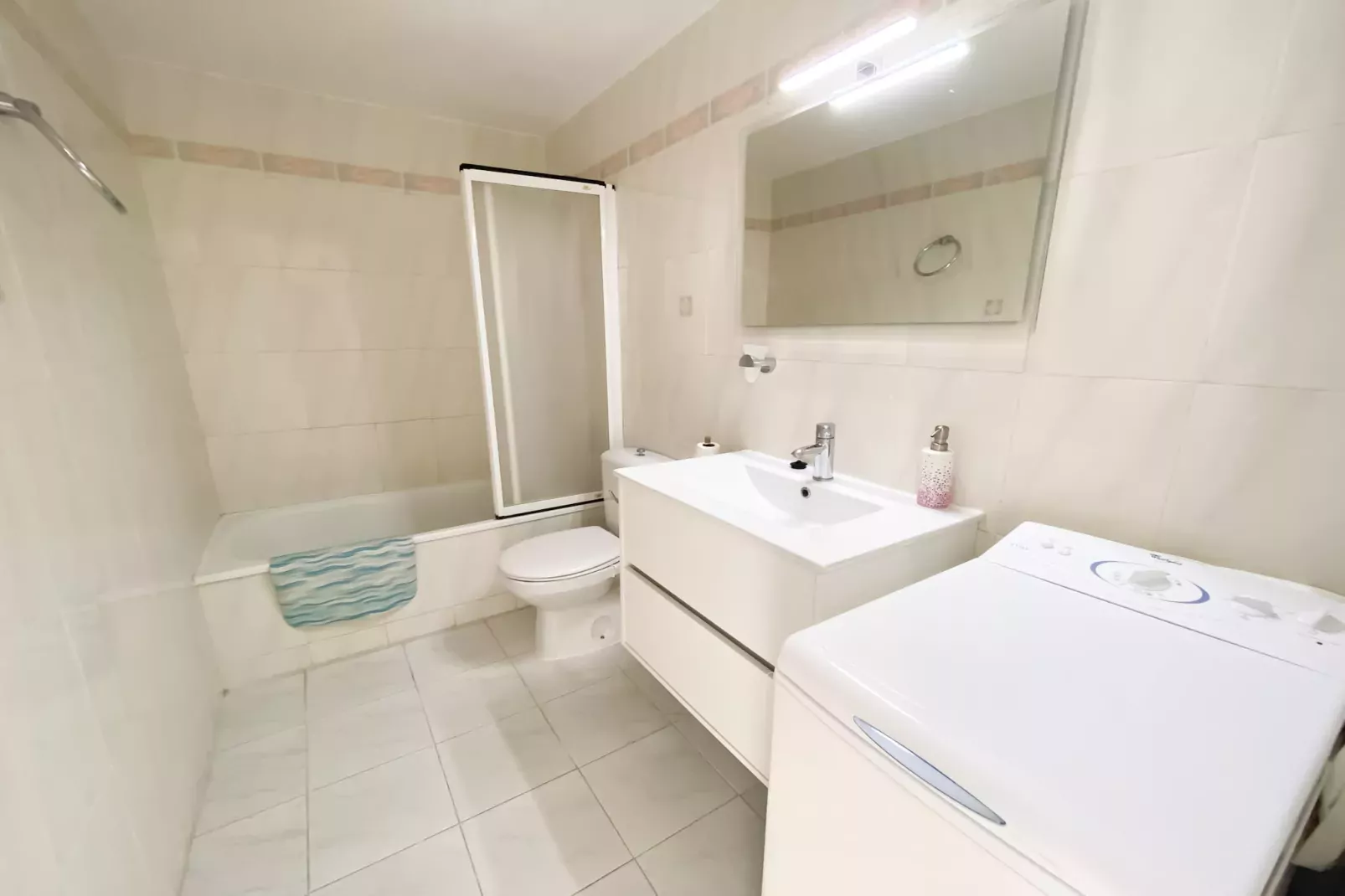 Lima-Bathroom