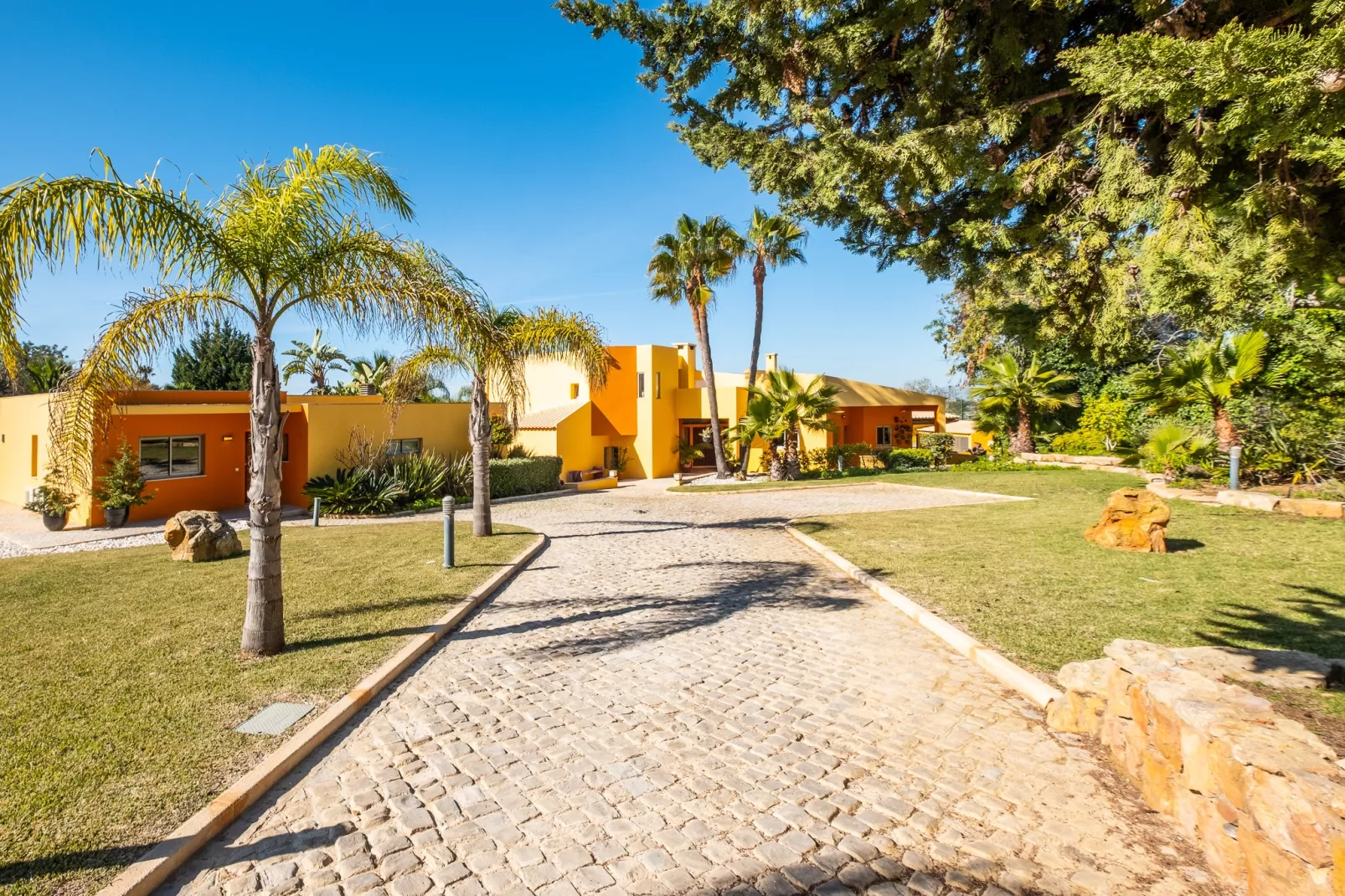 Villa Gamboa-Außenbereich Sommer