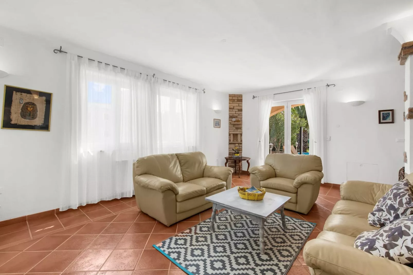 Villa Beauty with Private Pool-Living room