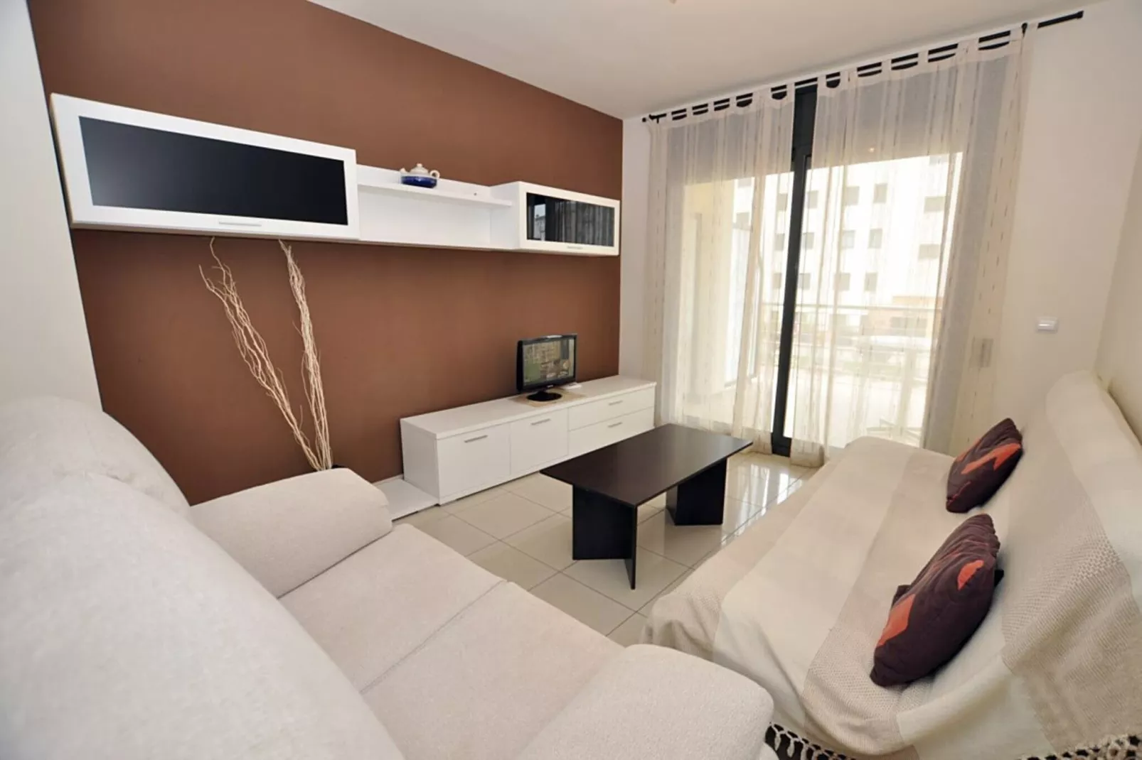 1006 MILENI 50m Playa-Salon