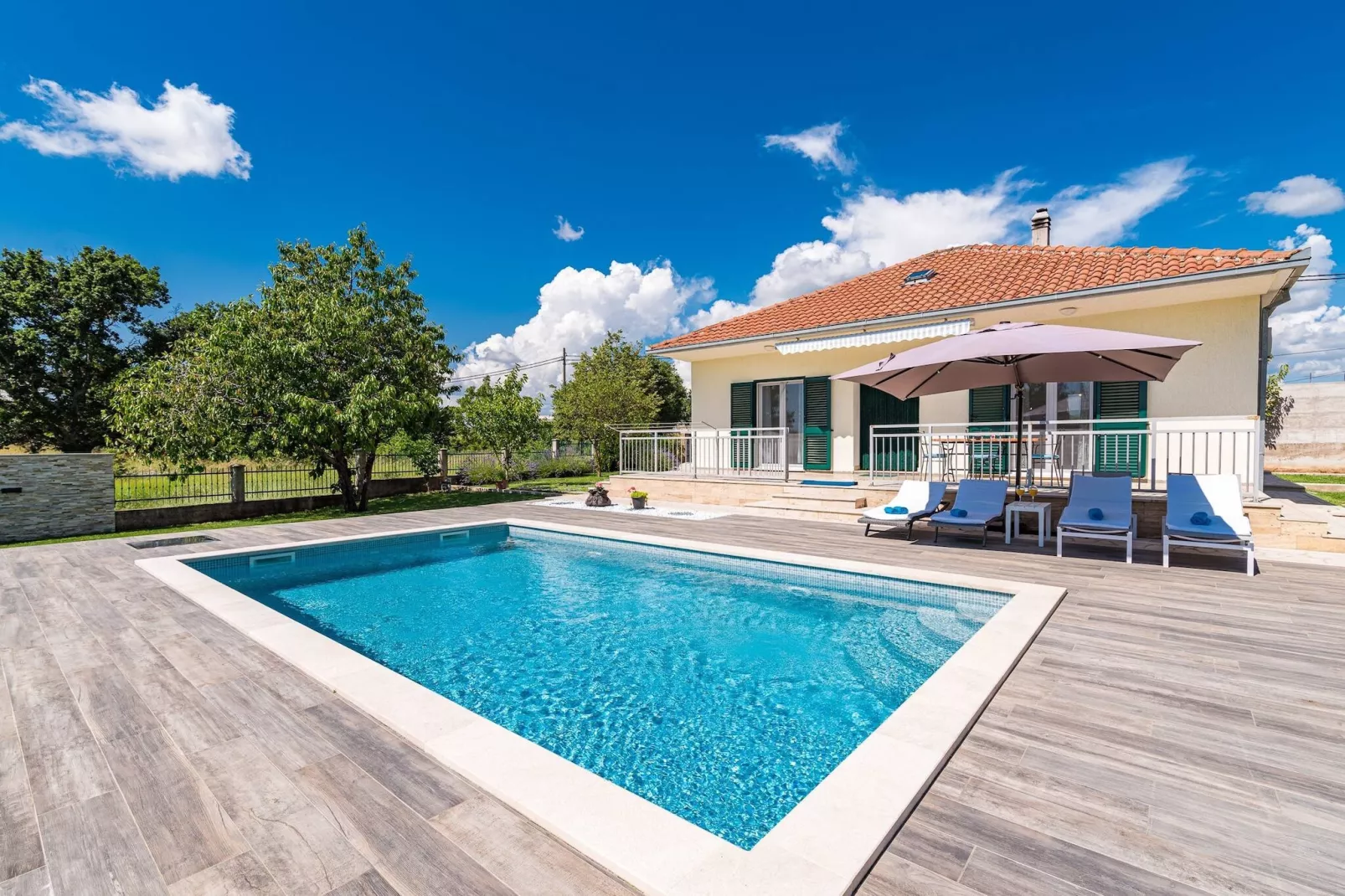 Holiday Home Endi-Pool