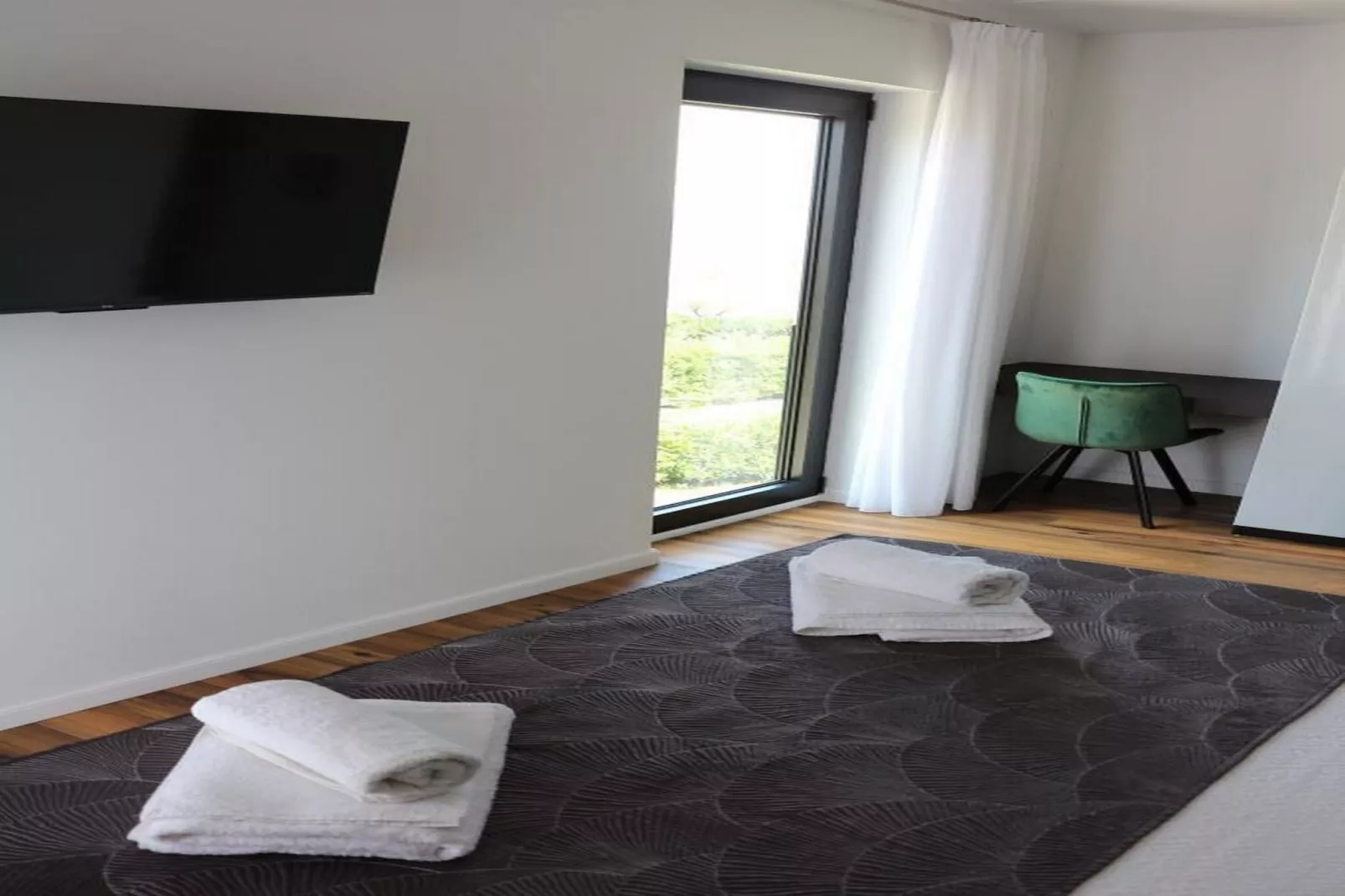 Apartments Marvi - one bedroom apartment (Right)-Schlafzimmer