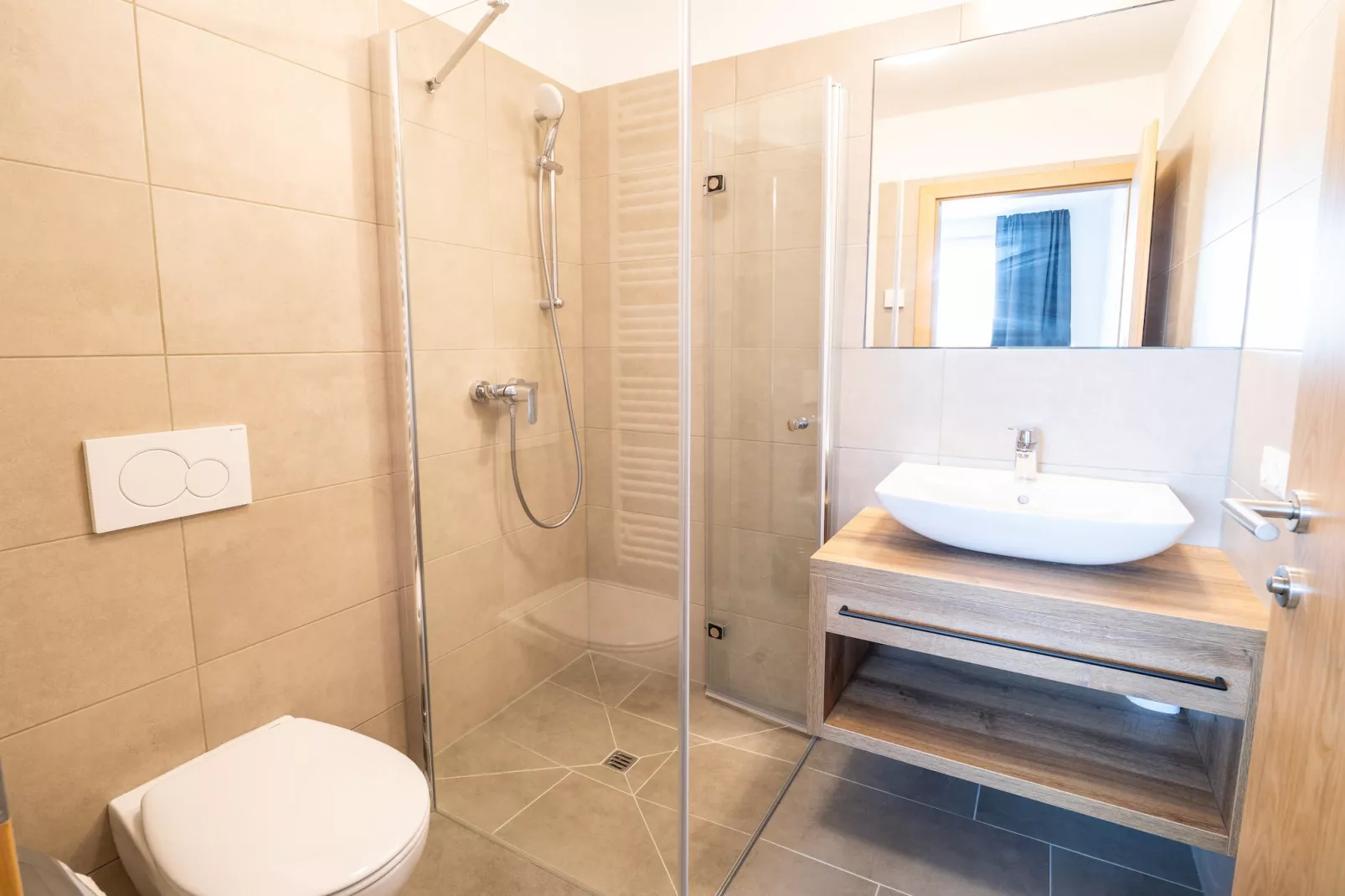Superior Two-bedroom Apartment – KA2S-Badezimmer