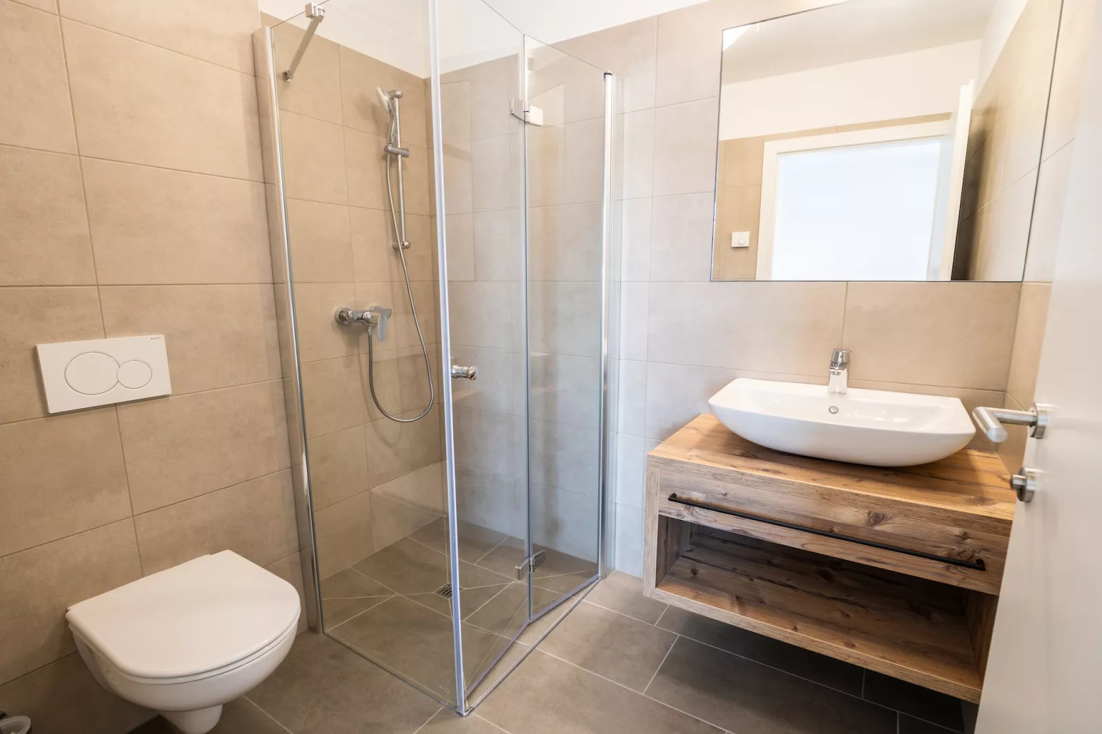 Comfort Three-bedroom Apartment – KA3C-Bathroom