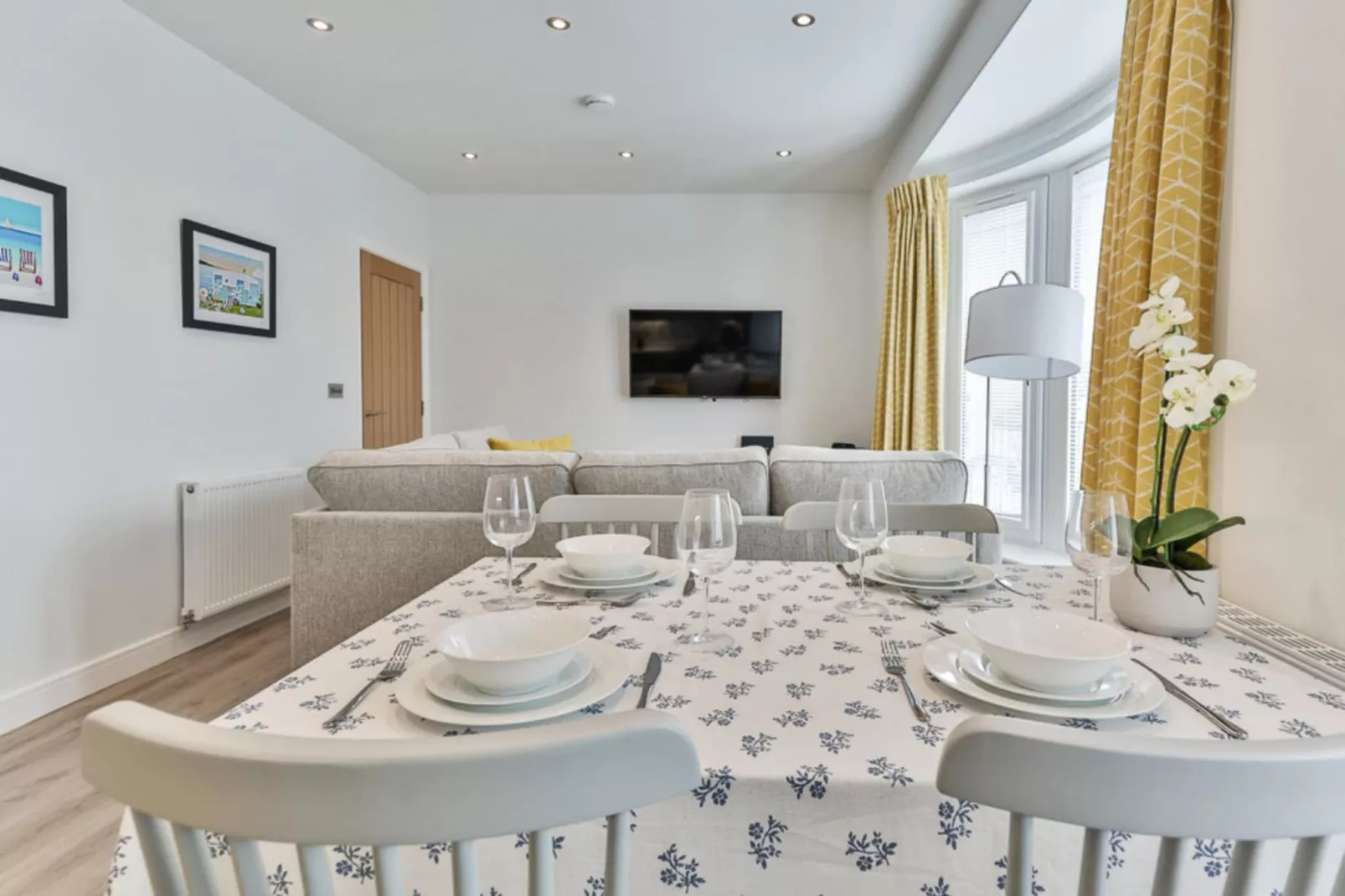 Belle House, Apt 6-Dining room