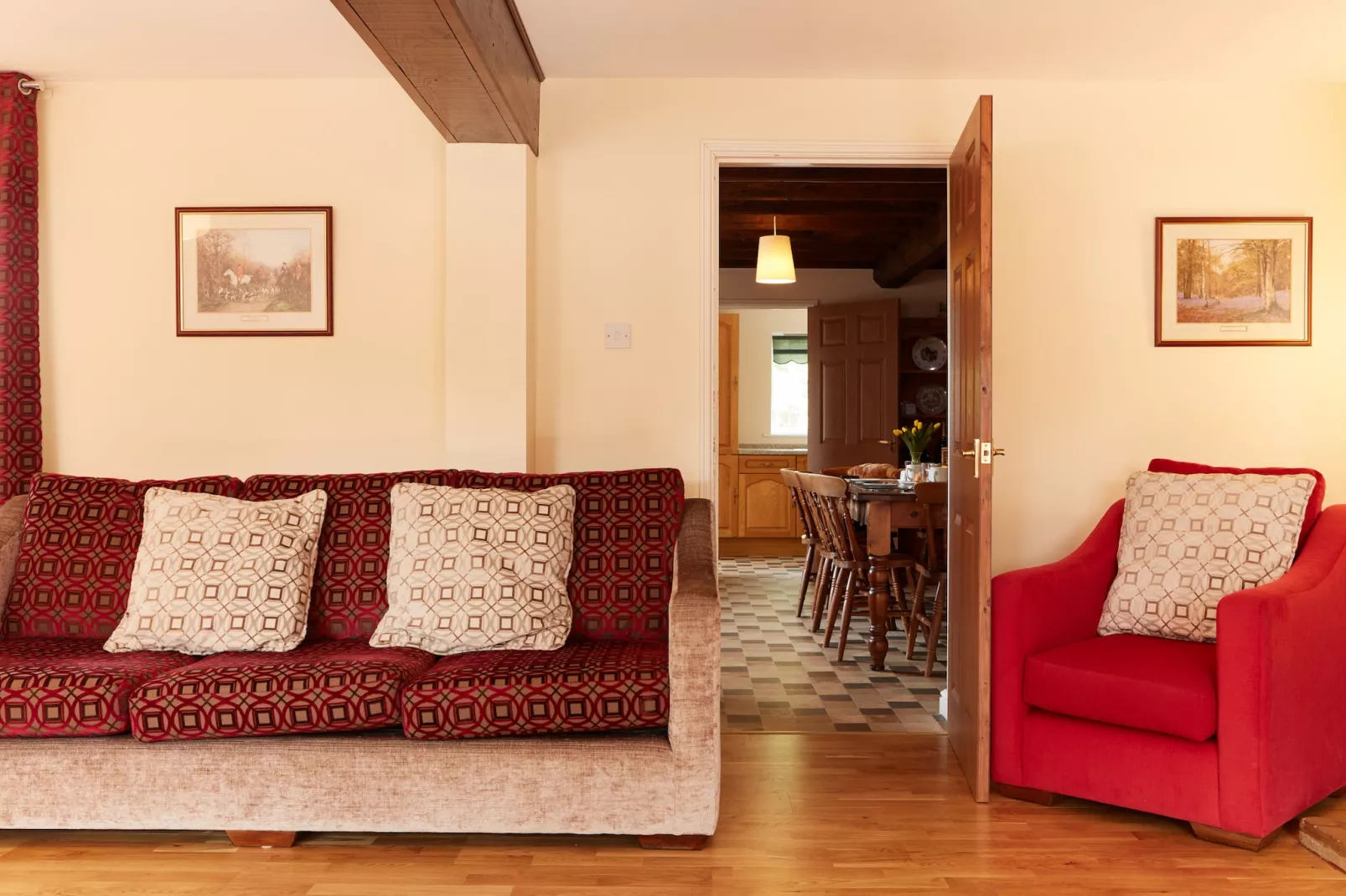 Willow Barn-Living room