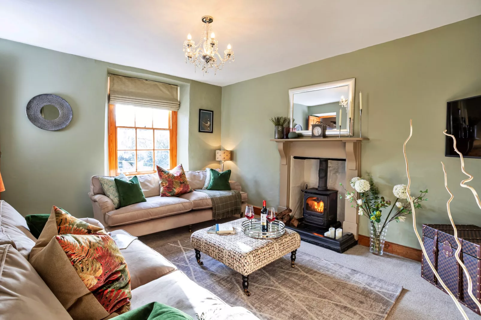 Ivy Cottage-Living room