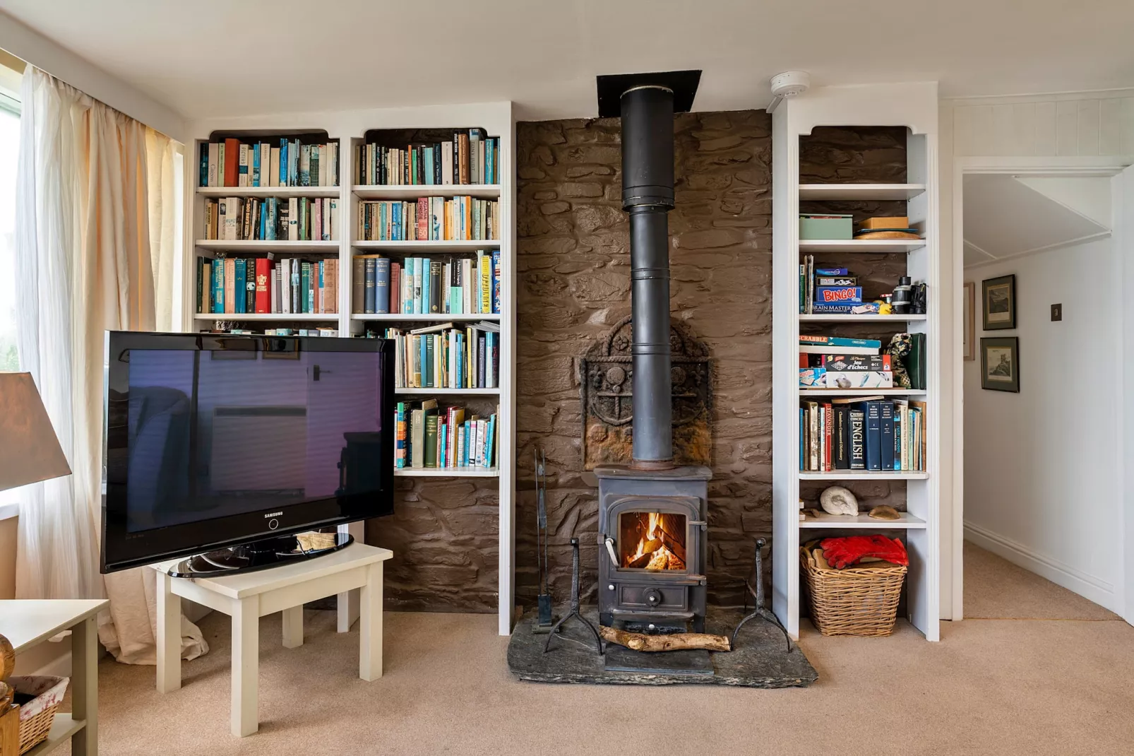 Lesceave Cottage-Living room