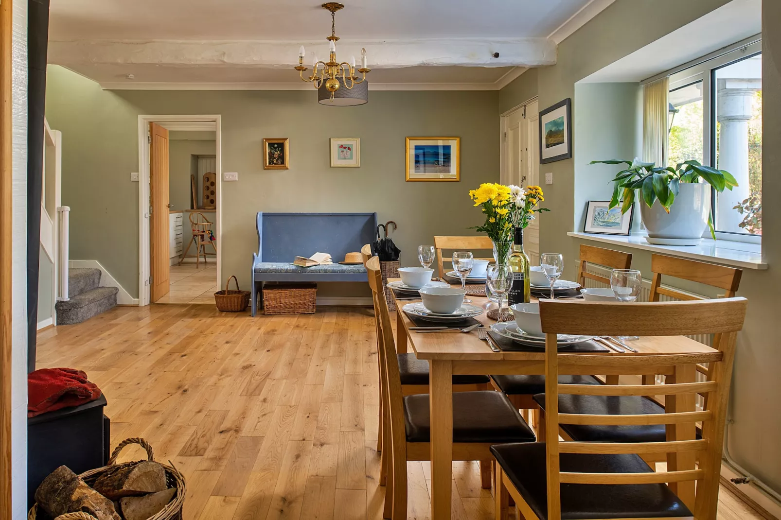 Felin Ship-Dining room