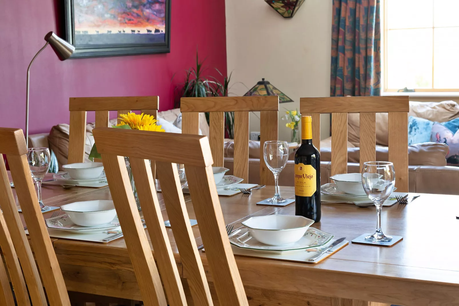 Red Kites Retreat-Dining room