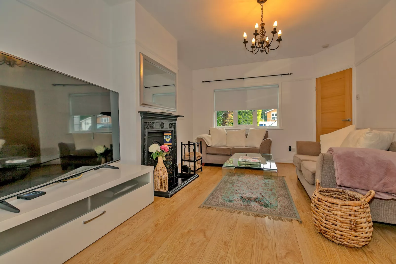 DeBarnes House-Living room