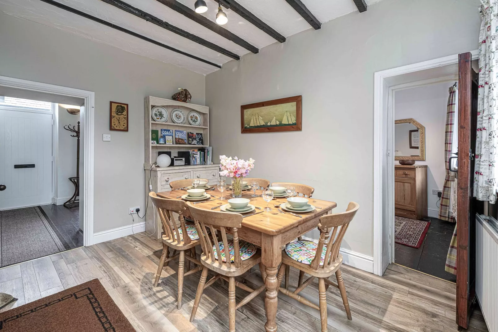 Arwel-Dining room