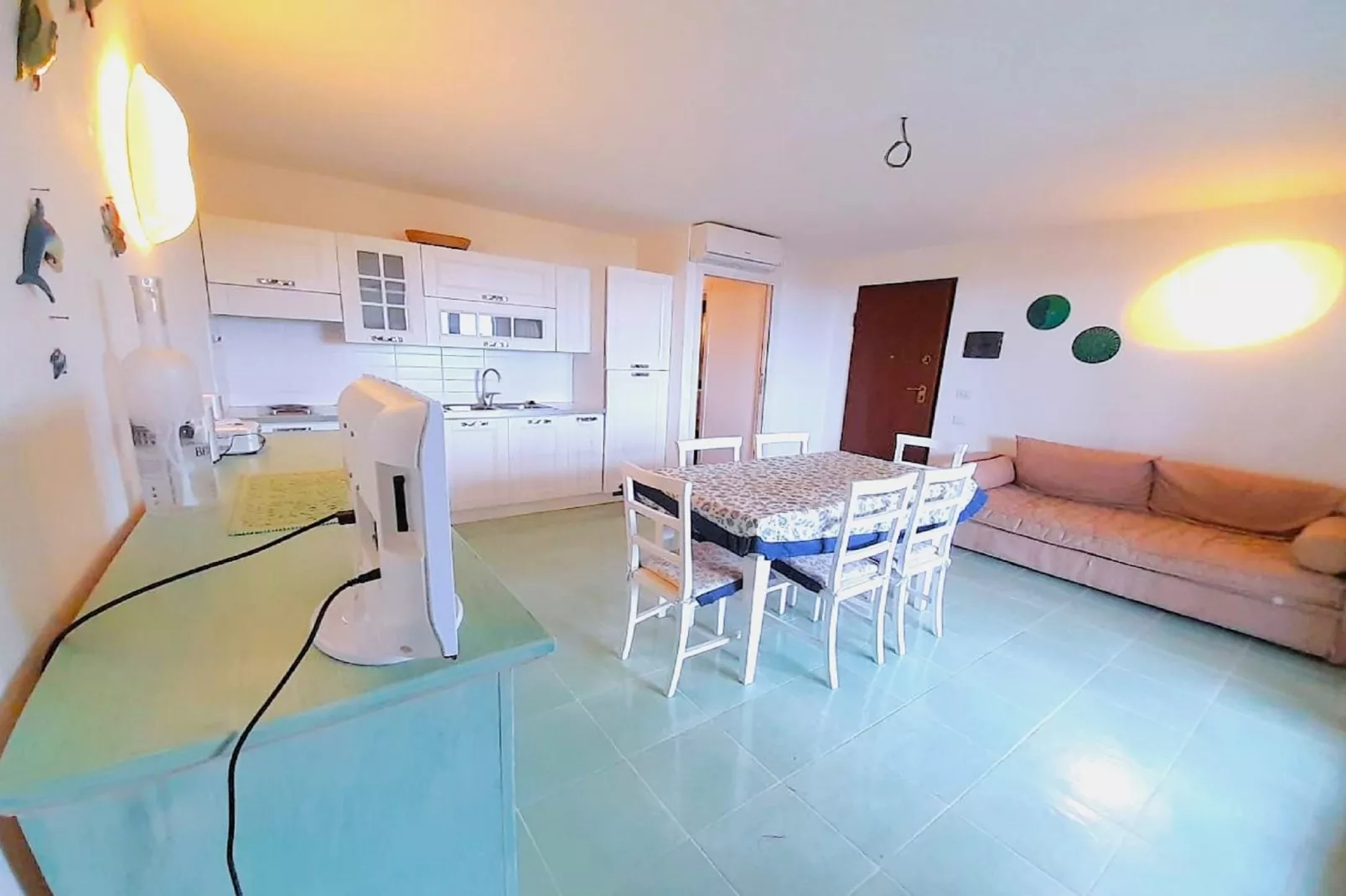 Trilocale 8/42 con AC-Wohnzimmer