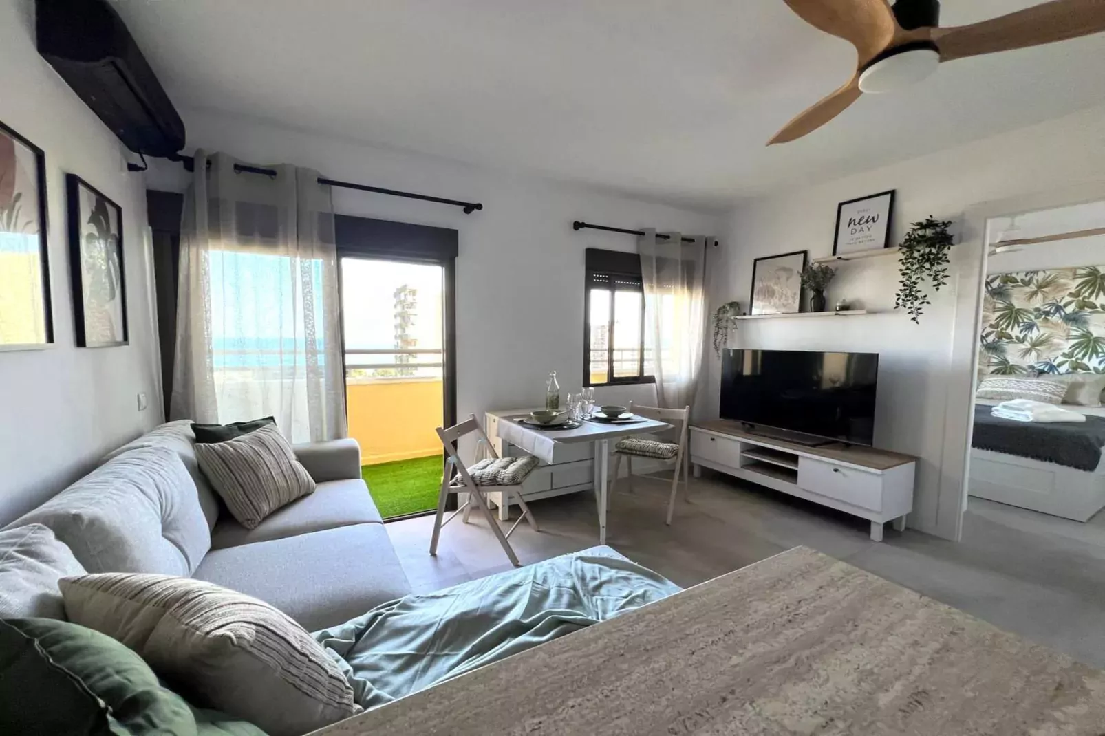 Apartamento con vistas al mar-Salon