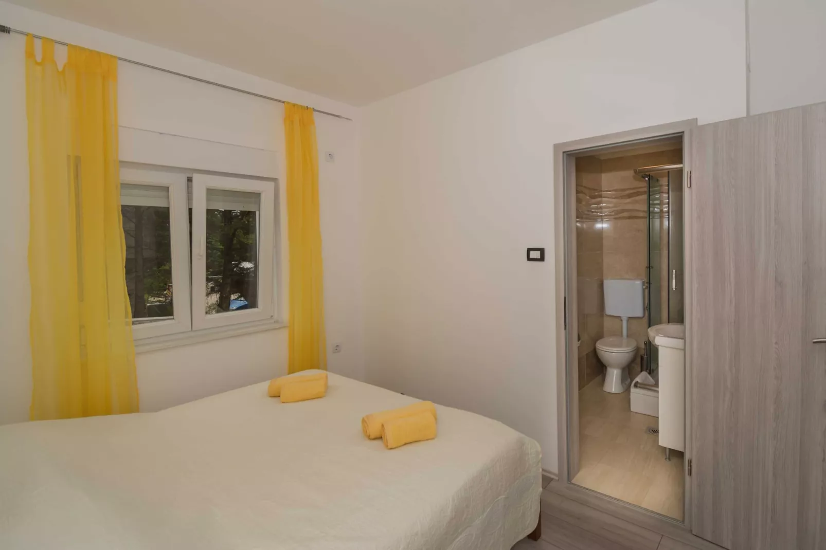 Apartment Lavanda - Four Bedroom Apartment with Hot tub and Terrace-Bedroom