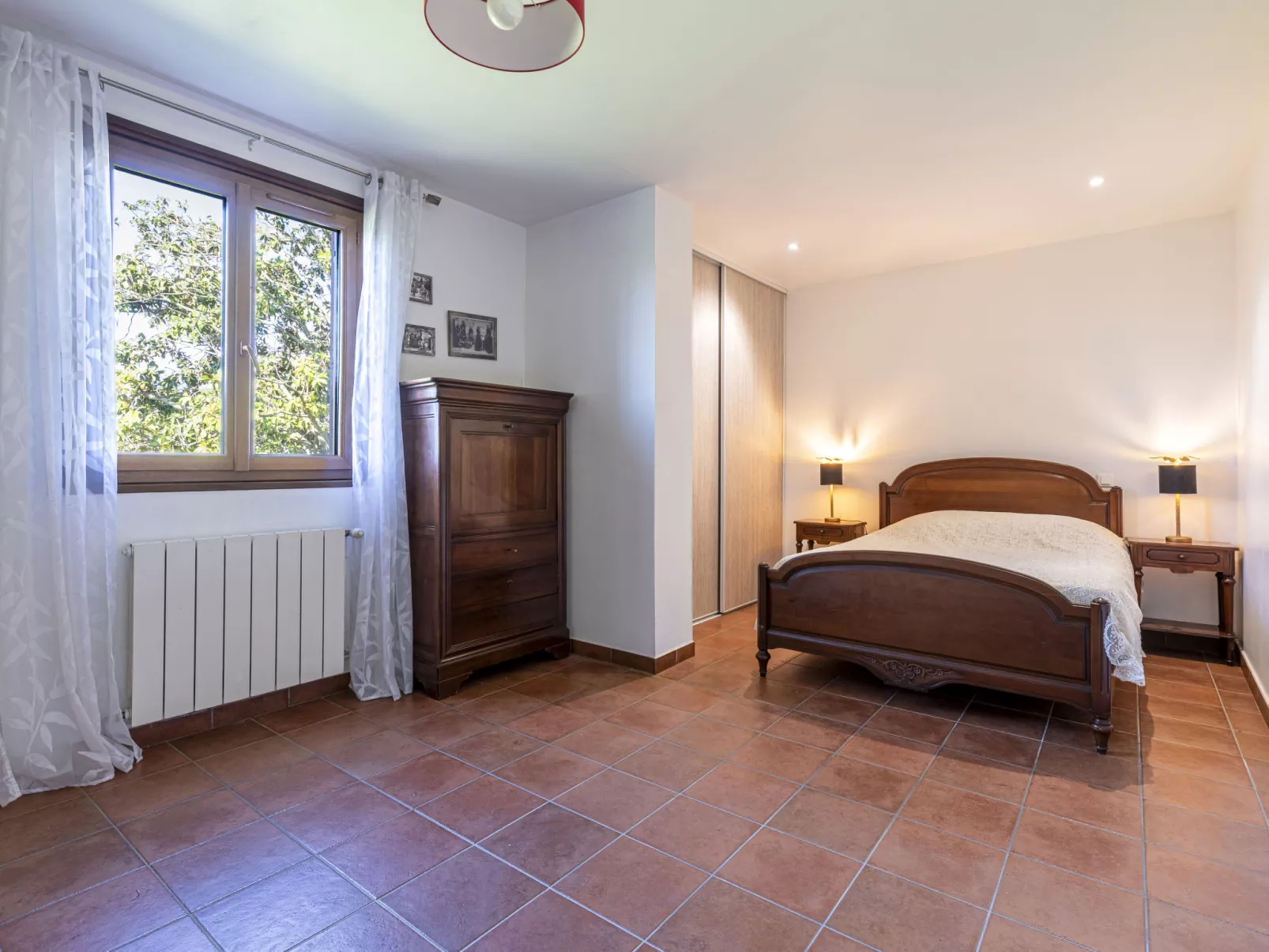 Casa Féminiccia-Inside