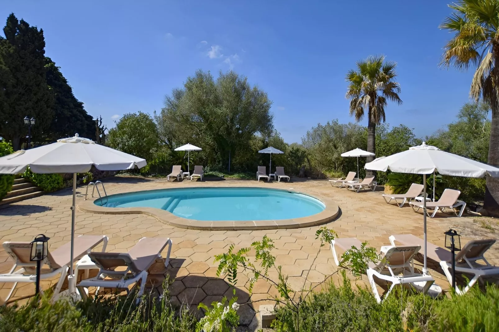 Son Granada-Pool