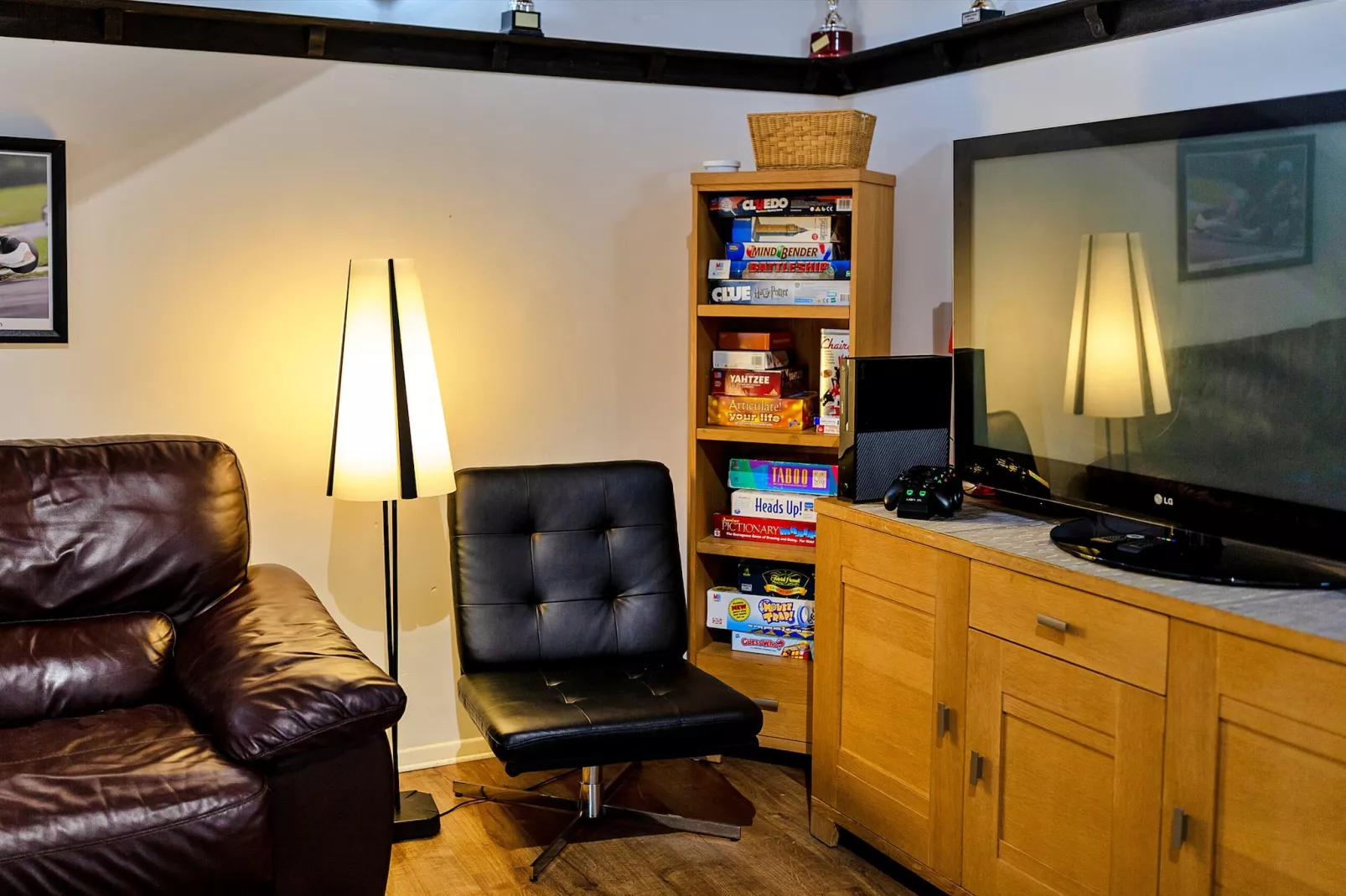 Woodstock Lodge-Living room