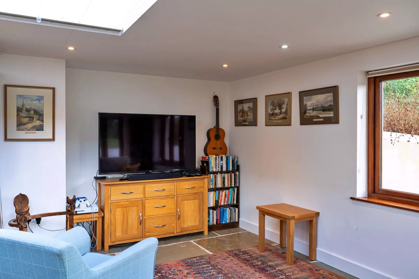 Lower Netherdowns-Salon