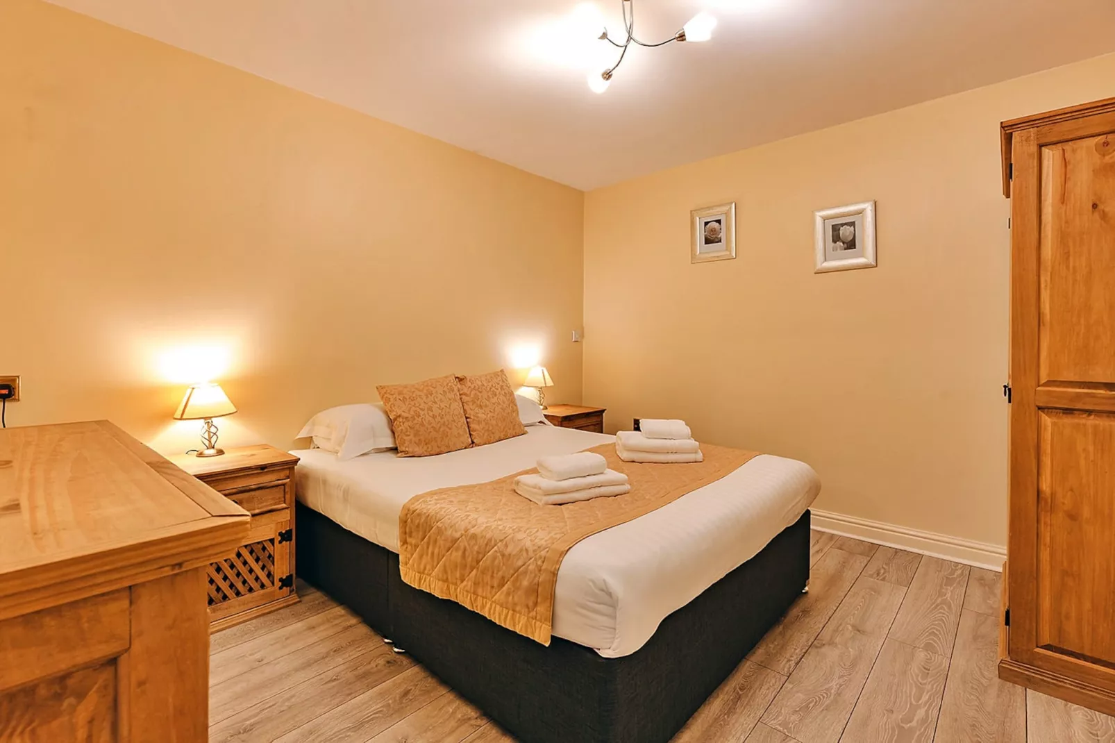 Netley Hall - Angelica-Bedroom
