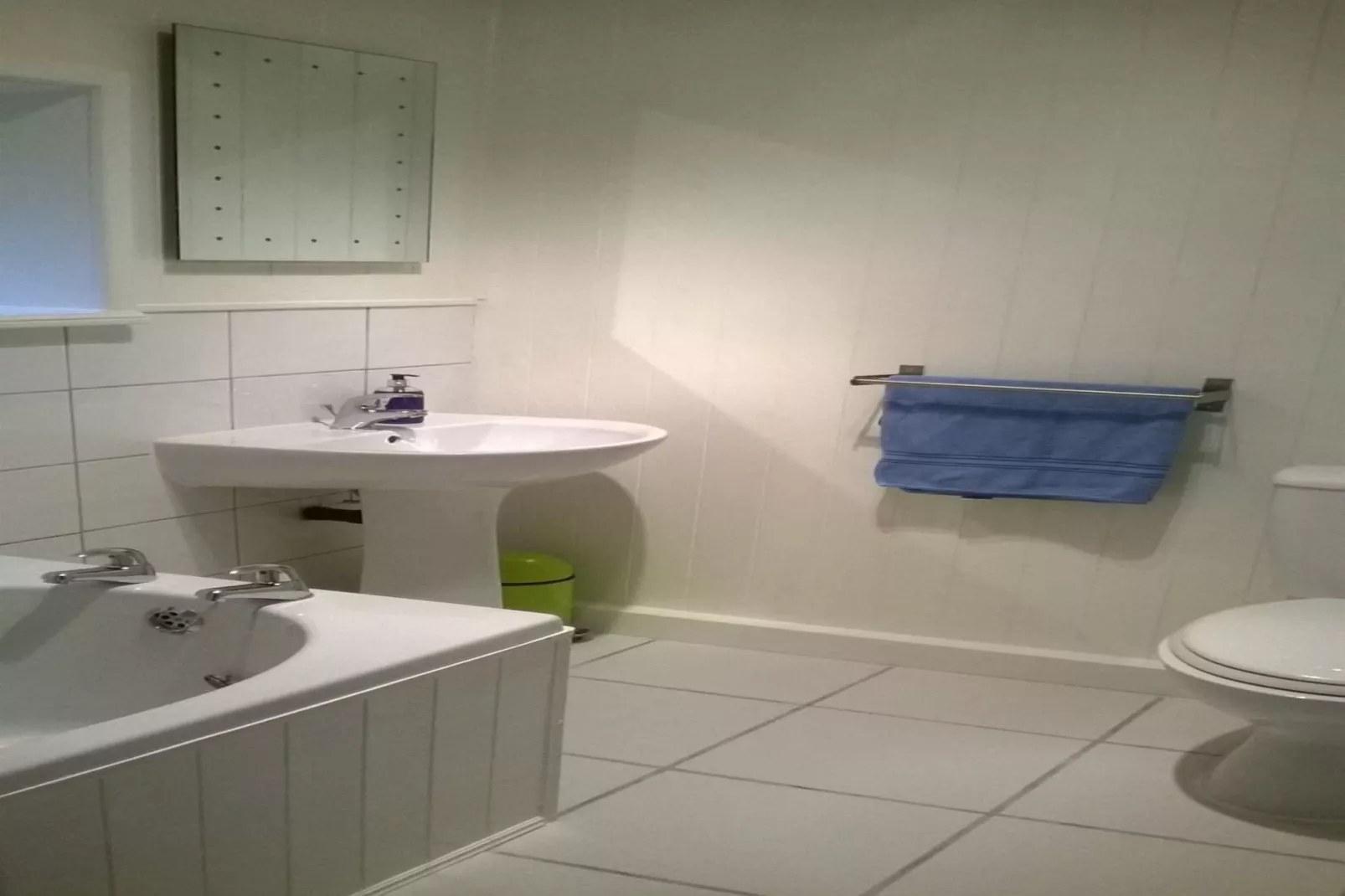 Town End Barn-Bathroom