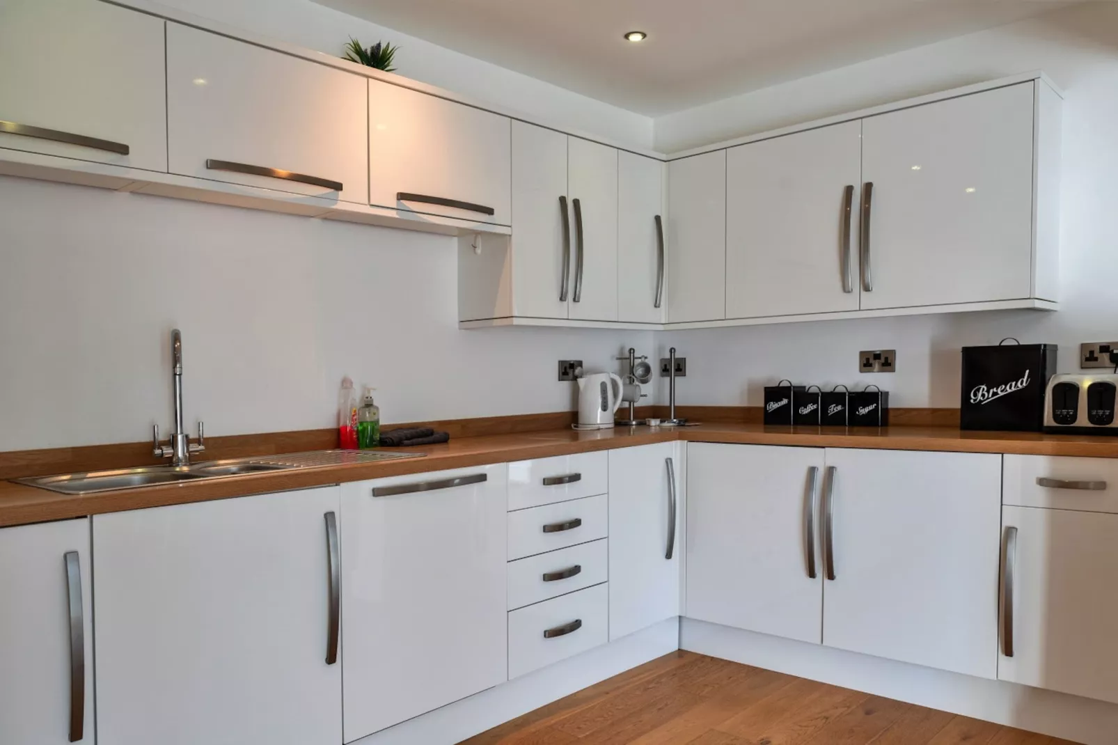 Jubilee Cottage at Bodmin Moor-Kitchen