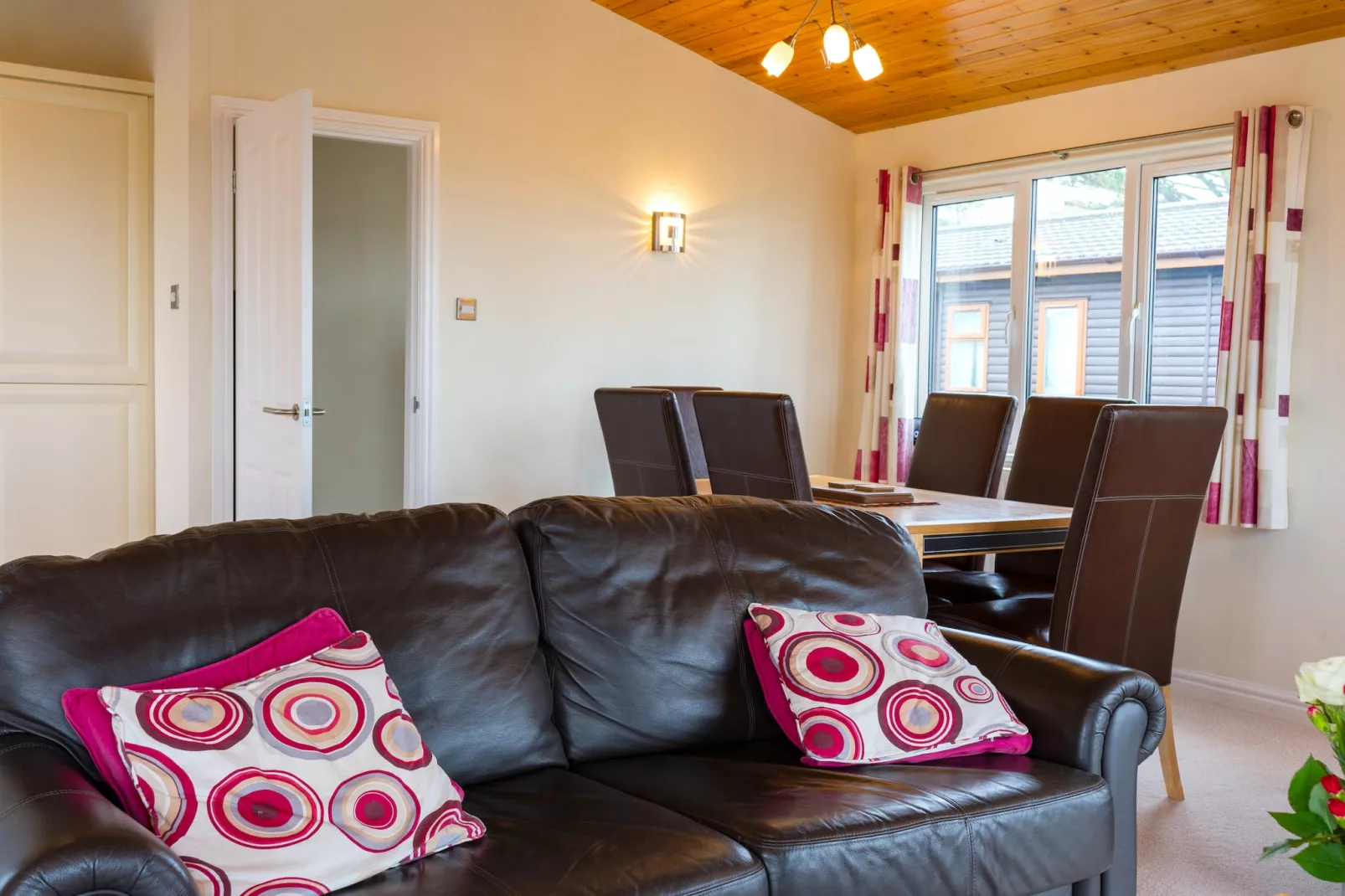 Whitsand Bay Lodge-Living room
