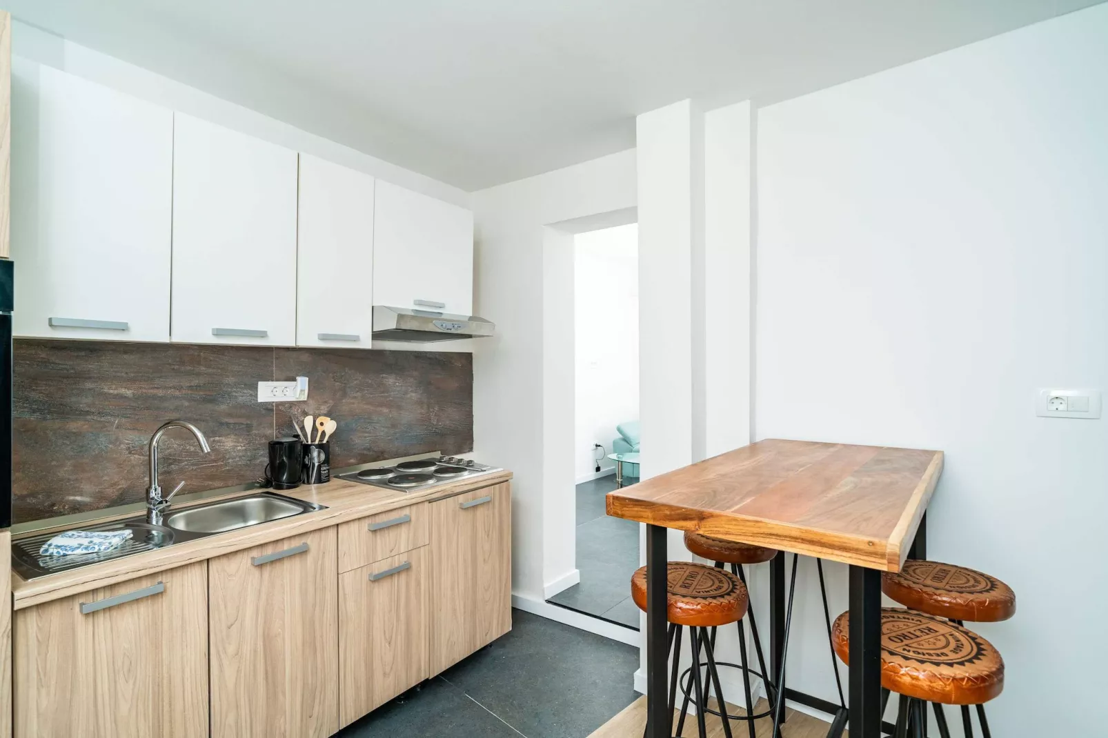 Apartments Dub - One-Bedroom Apartment  (no.4)-Kitchen